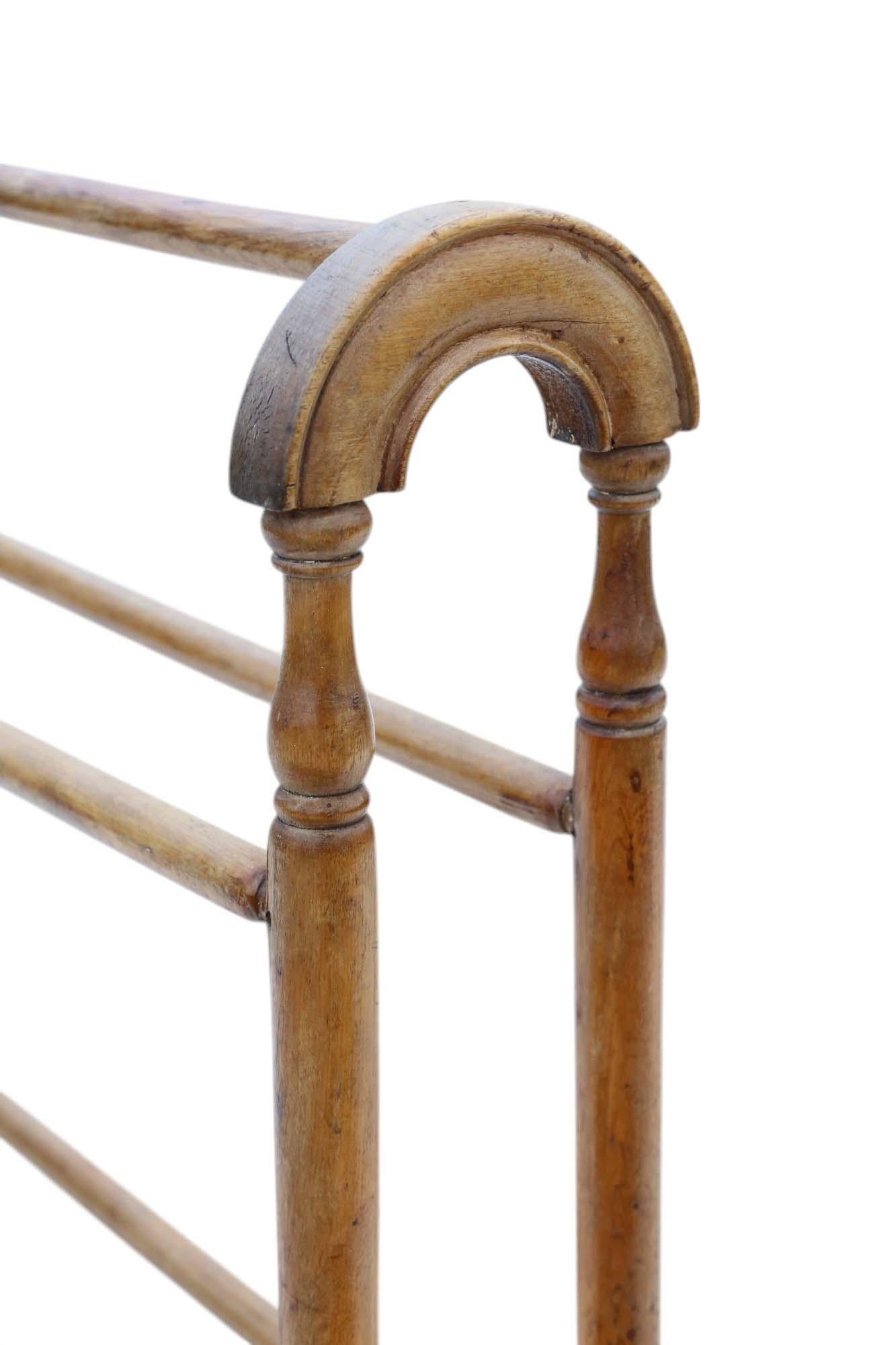 Early 20th Century Antique c.1900 Fine Quality Beech & Walnut Towel Rail Stand