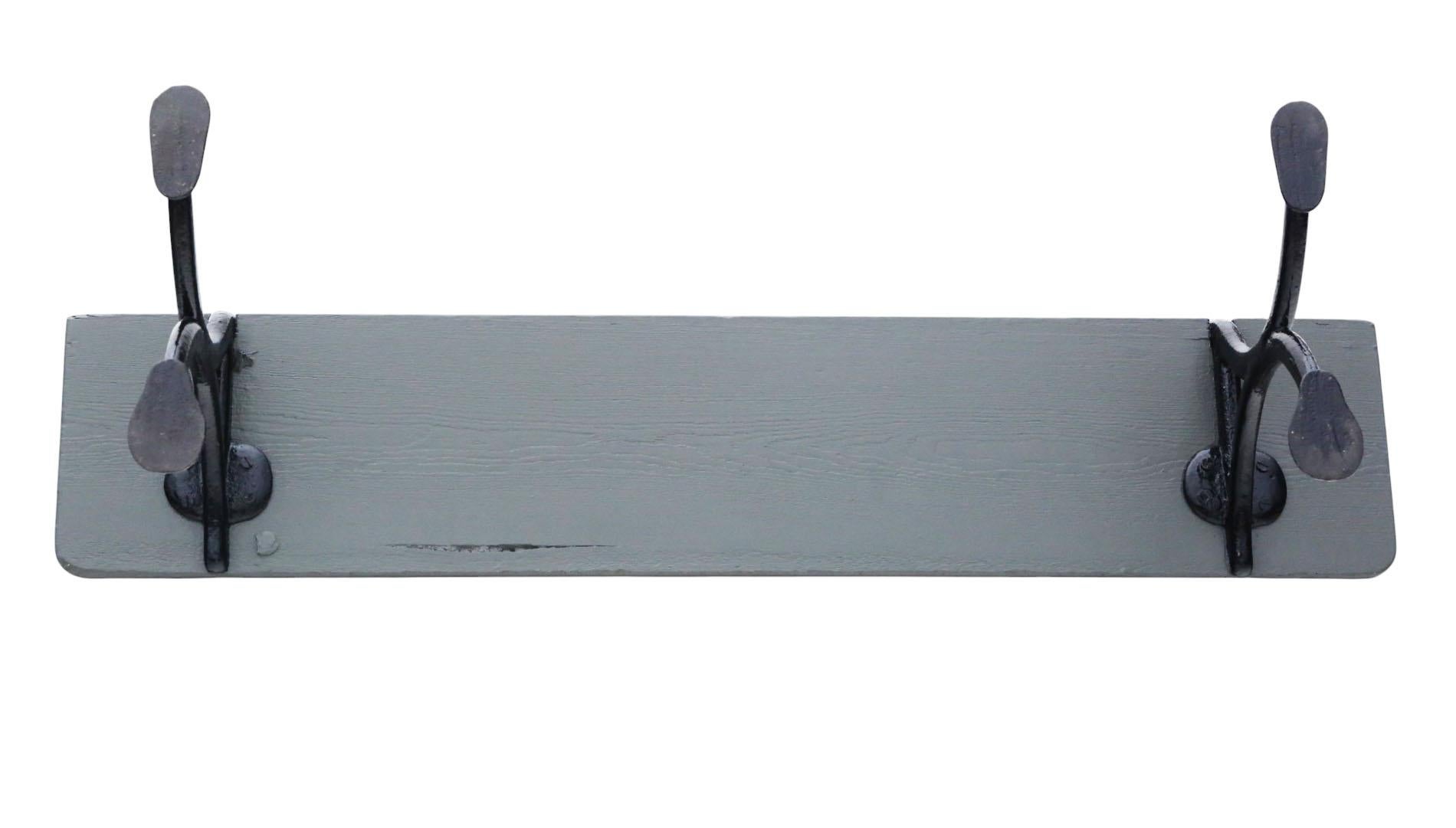 Banc ancien A.I.C. C.C. peint en pin et fer - Meubles de jardin de qualité en vente 1