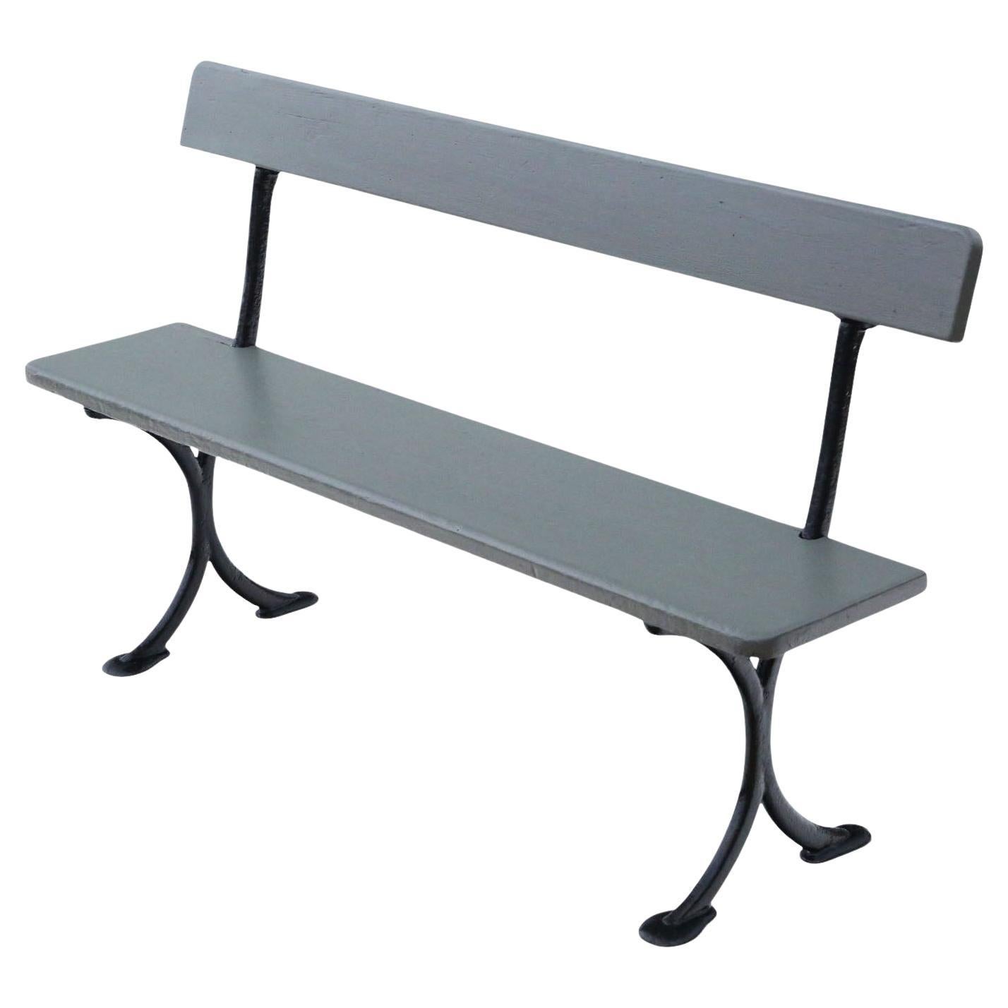 Banc ancien A.I.C. C.C. peint en pin et fer - Meubles de jardin de qualité