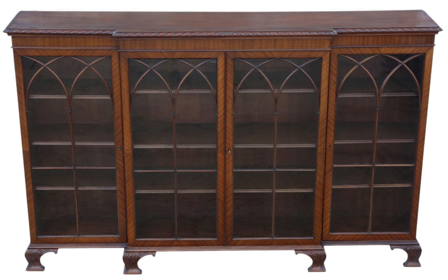 Antigua estantería de caoba esmaltada Astral de calidad C1910 - Estantes de exposición ajustables - Elegante diseño de arco gótico

Esta librería antigua de caoba acristalada Astral C1910 de gran calidad presenta un elegante acristalamiento de arco