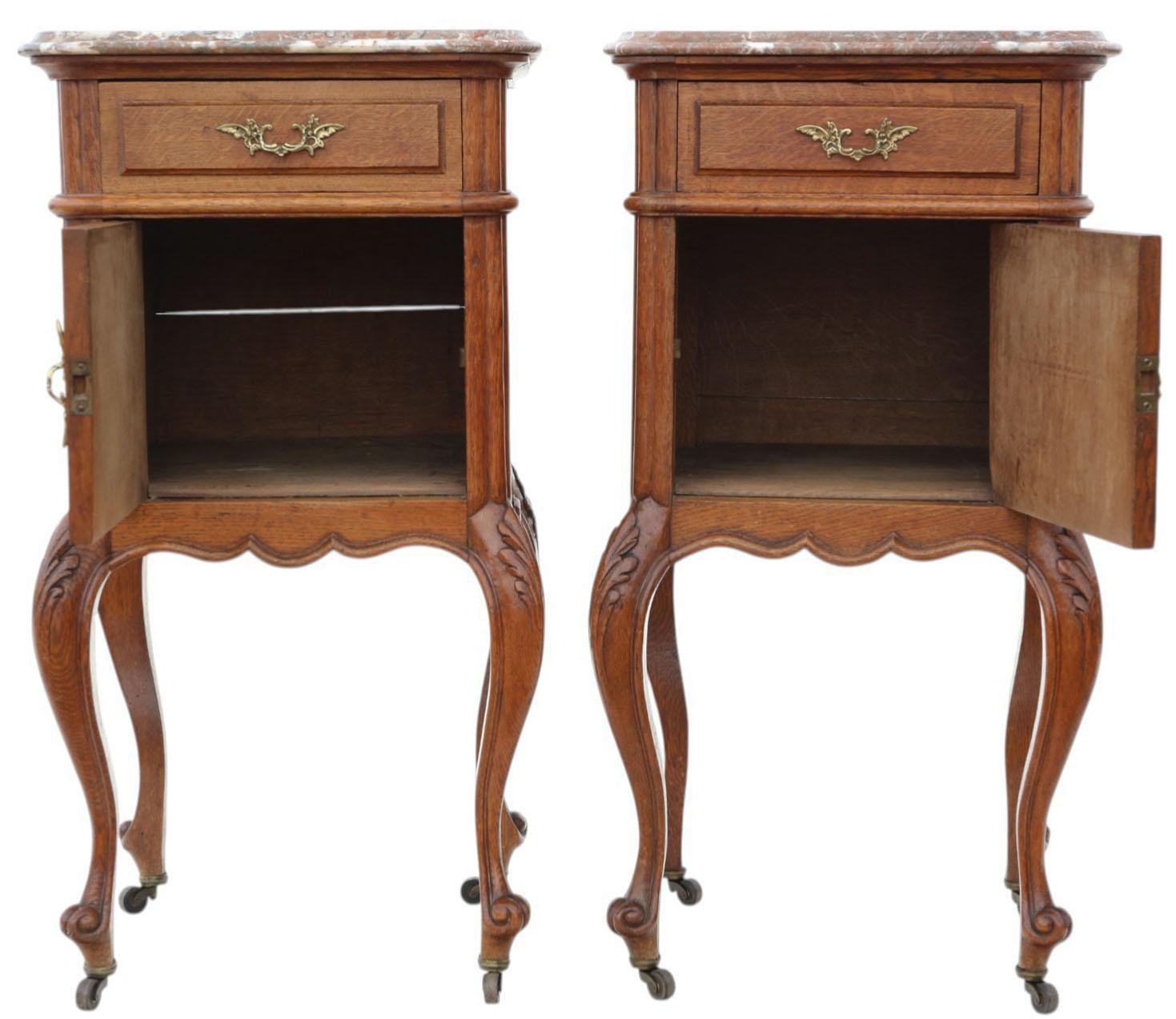 Ancienne paire de tables de chevet en Oak C.I.C. à plateau de marbre - Tables de nuit de grande qualité en vente 9
