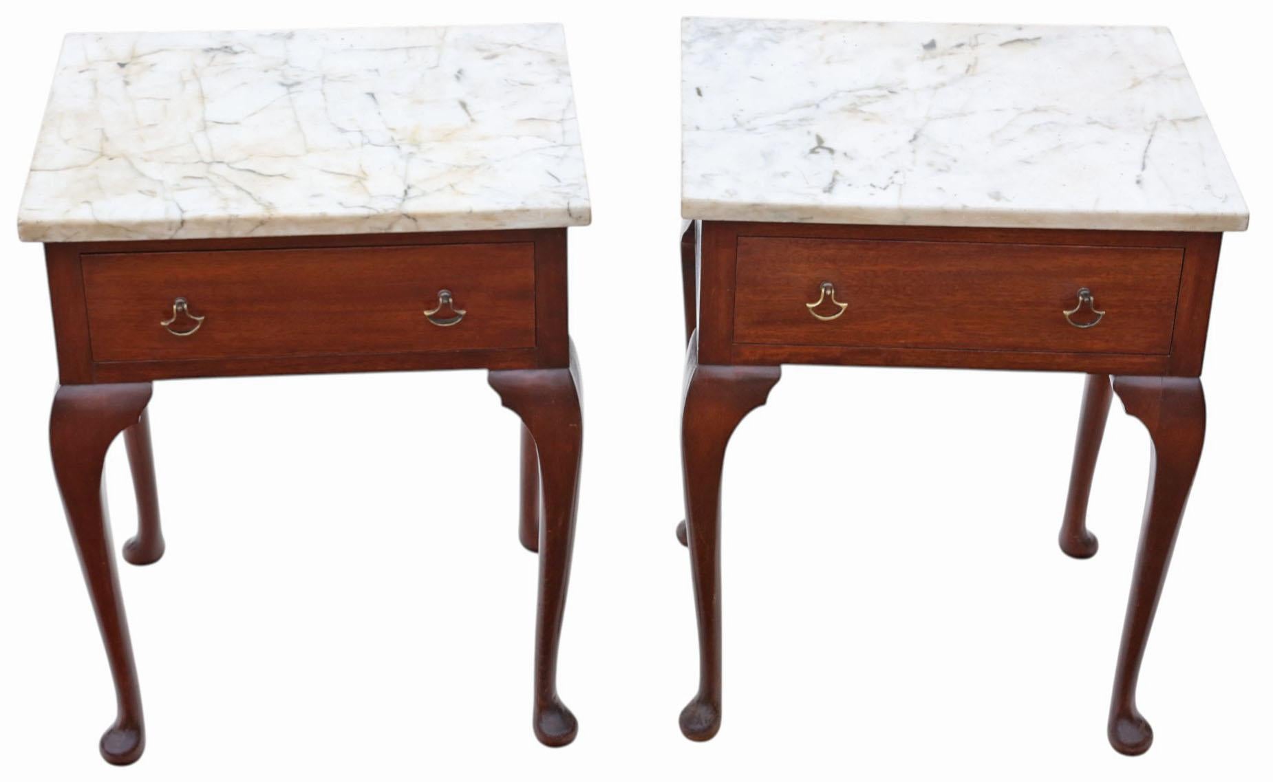 Antique c.1910 Pair of Low Mahogany Bedside Tables with Marble Tops – Fine Quality Nightstands or Lamp Tables

A rare and elegant pair of antique mahogany bedside tables, dating from circa 1910. These finely proportioned nightstands offer a warm,