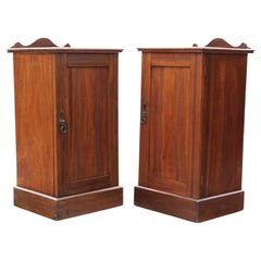 Antique c.1910 Pair of Red Walnut Bedside Tables – Fine Quality Nightstands
