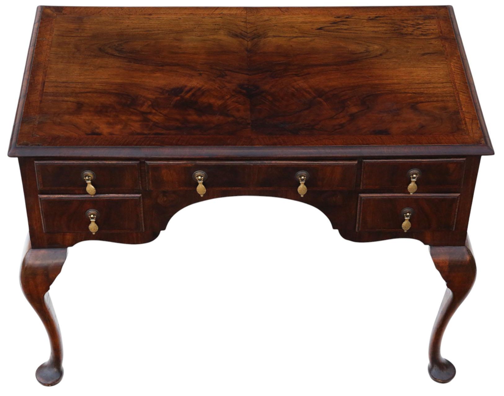 Antique c.1910 Walnut Figured 5-Drawer Writing Desk / Dressing Table – Fine Quality

A fine early 20th-century walnut writing desk/ dressing table, dating from circa 1910. With its attractive figured walnut veneer, warm colour, and rich patina, this