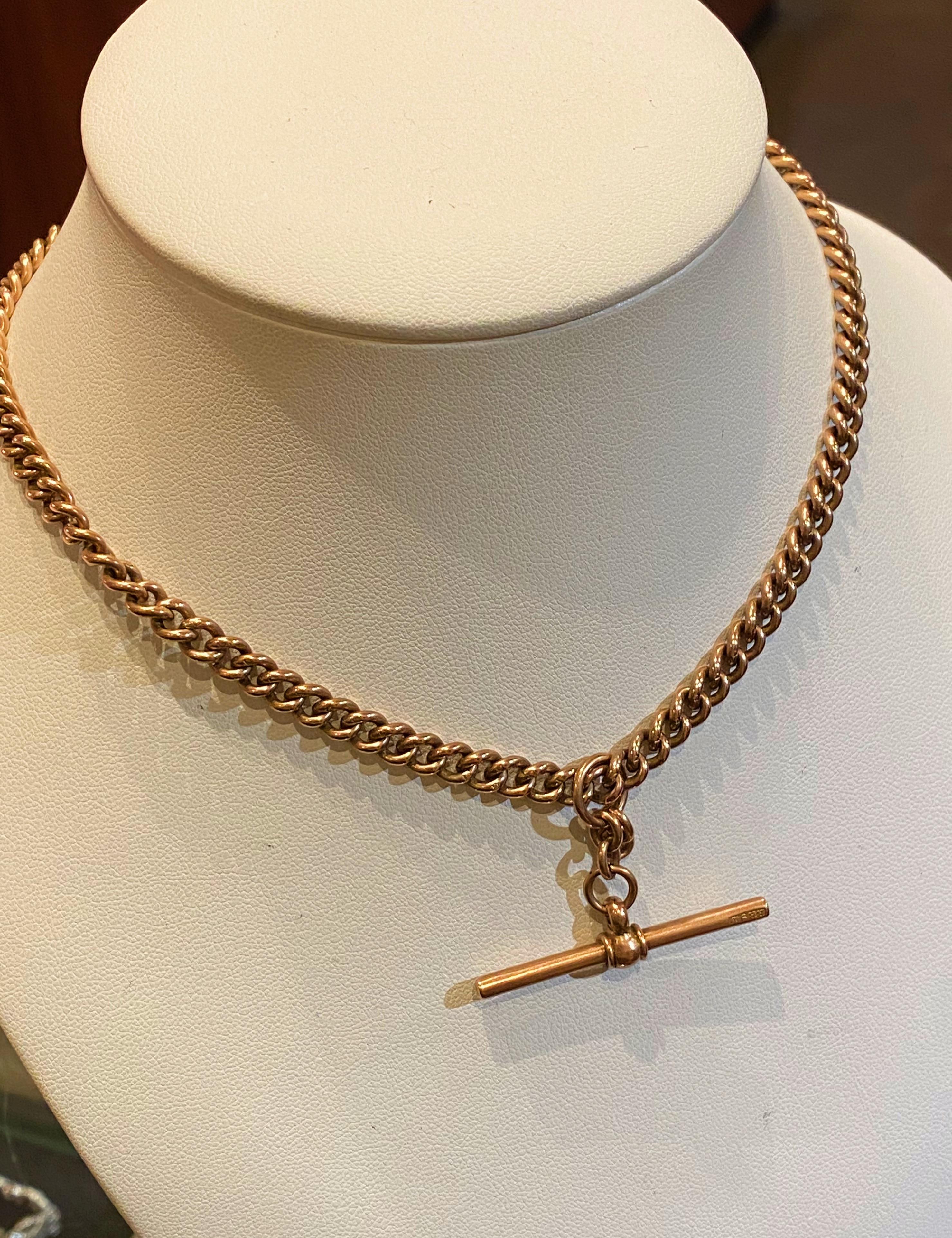 Questo delizioso pezzo d'antiquariato è una catena per orologio Fob, 
che può essere indossato intorno al collo come una collana a forma di mezzo girocollo & 
sarebbe assolutamente straordinario 

Arriva dal 1913 circa,
questo pezzo intricato è