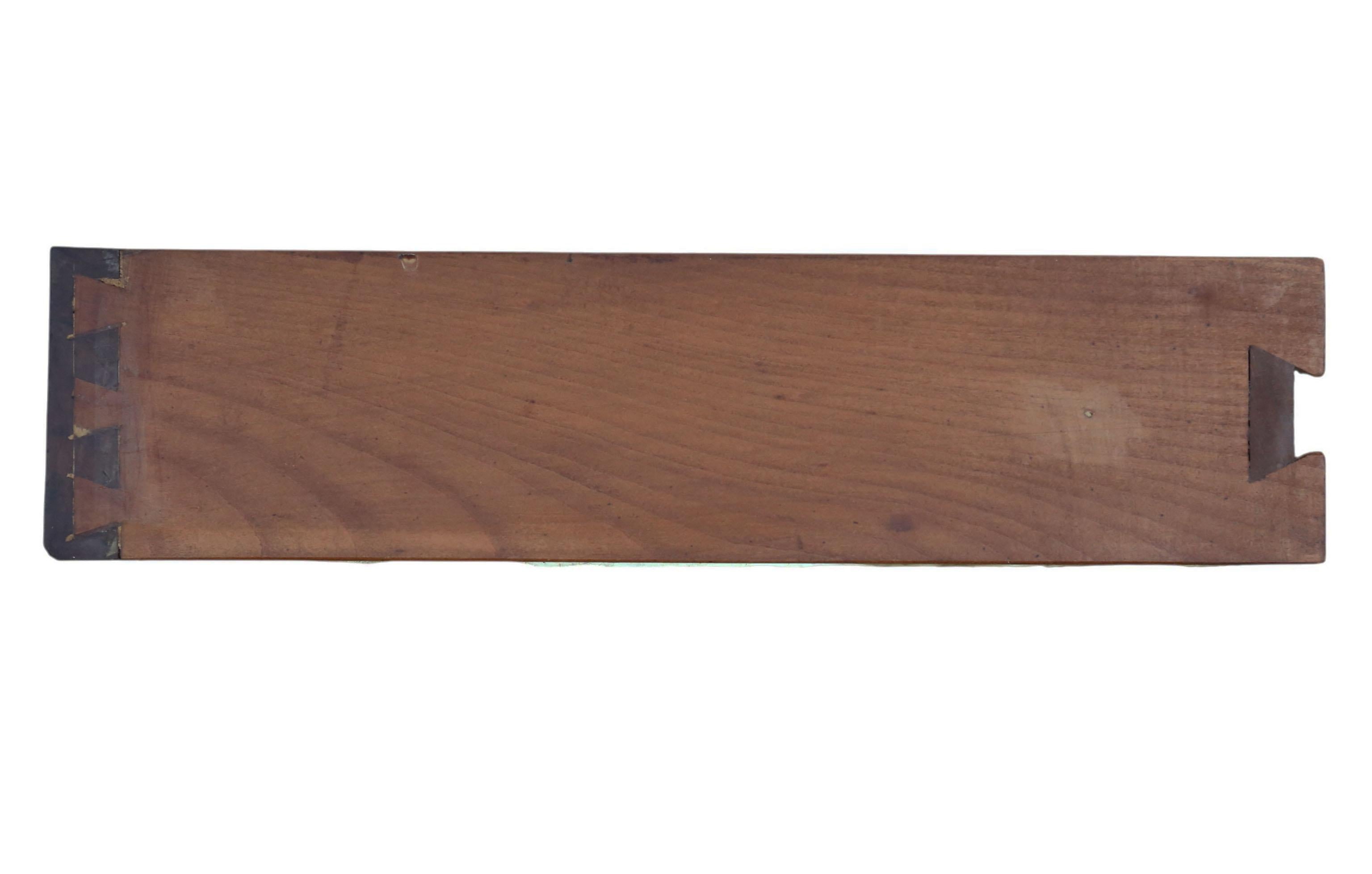 Antiguo c.1920 Mesilla de noche italiana de nogal y mármol - Gran calidad principios del siglo XX en venta