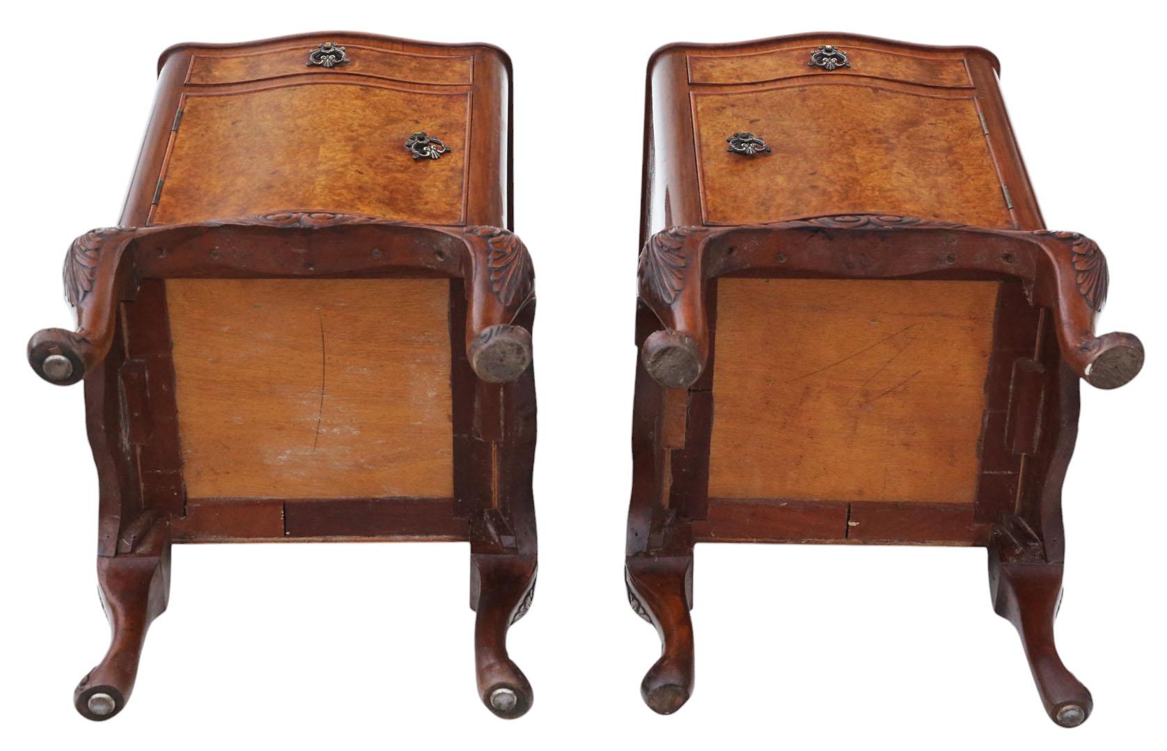Ancienne paire de tables de chevet en ronce de noyer datant de C.I.C. - Tables de nuit de grande qualité en vente 1