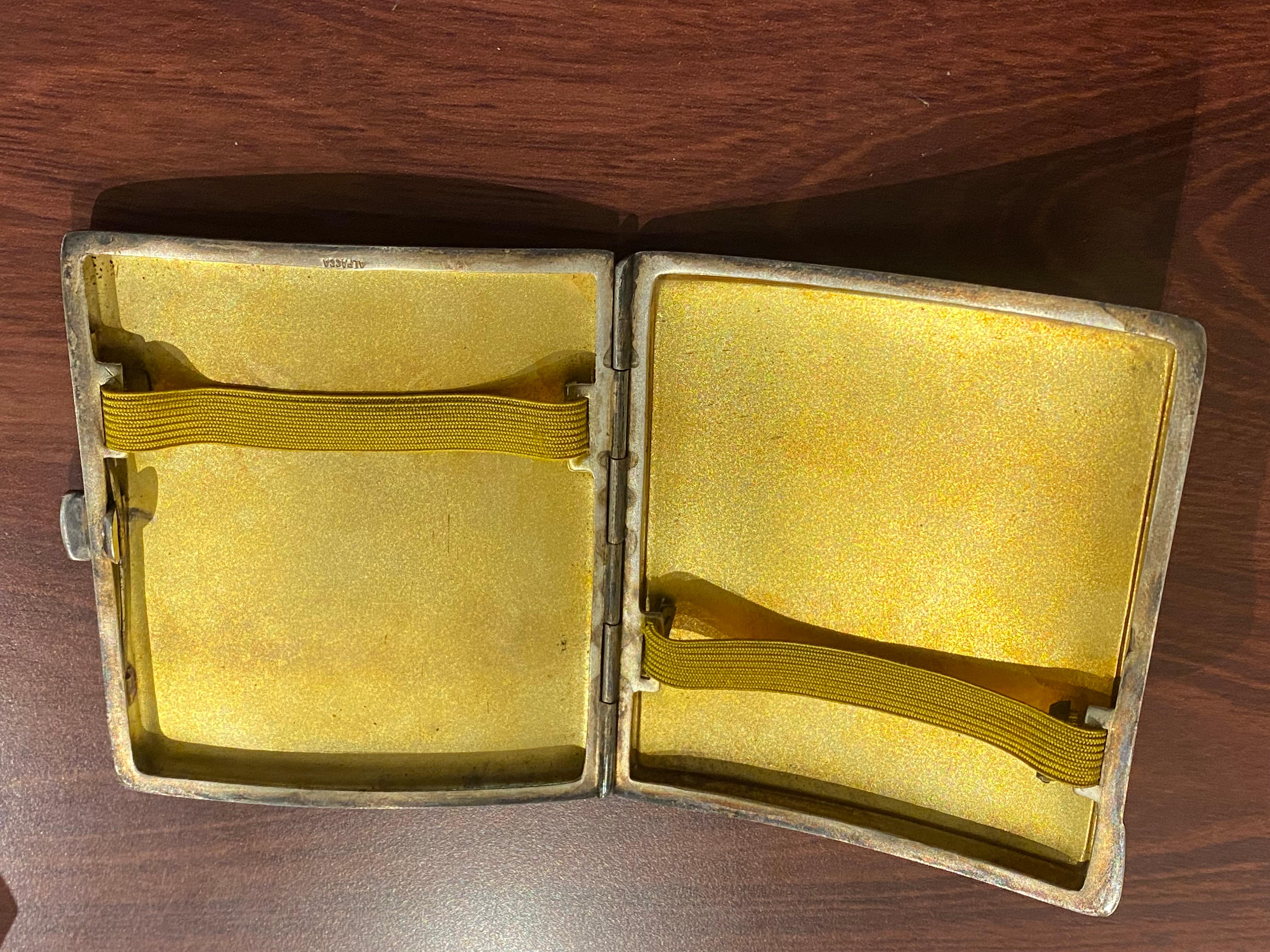 Etui à cigarettes ancien en Alpacca et émail avec scène de football vers 1920 en vente 3