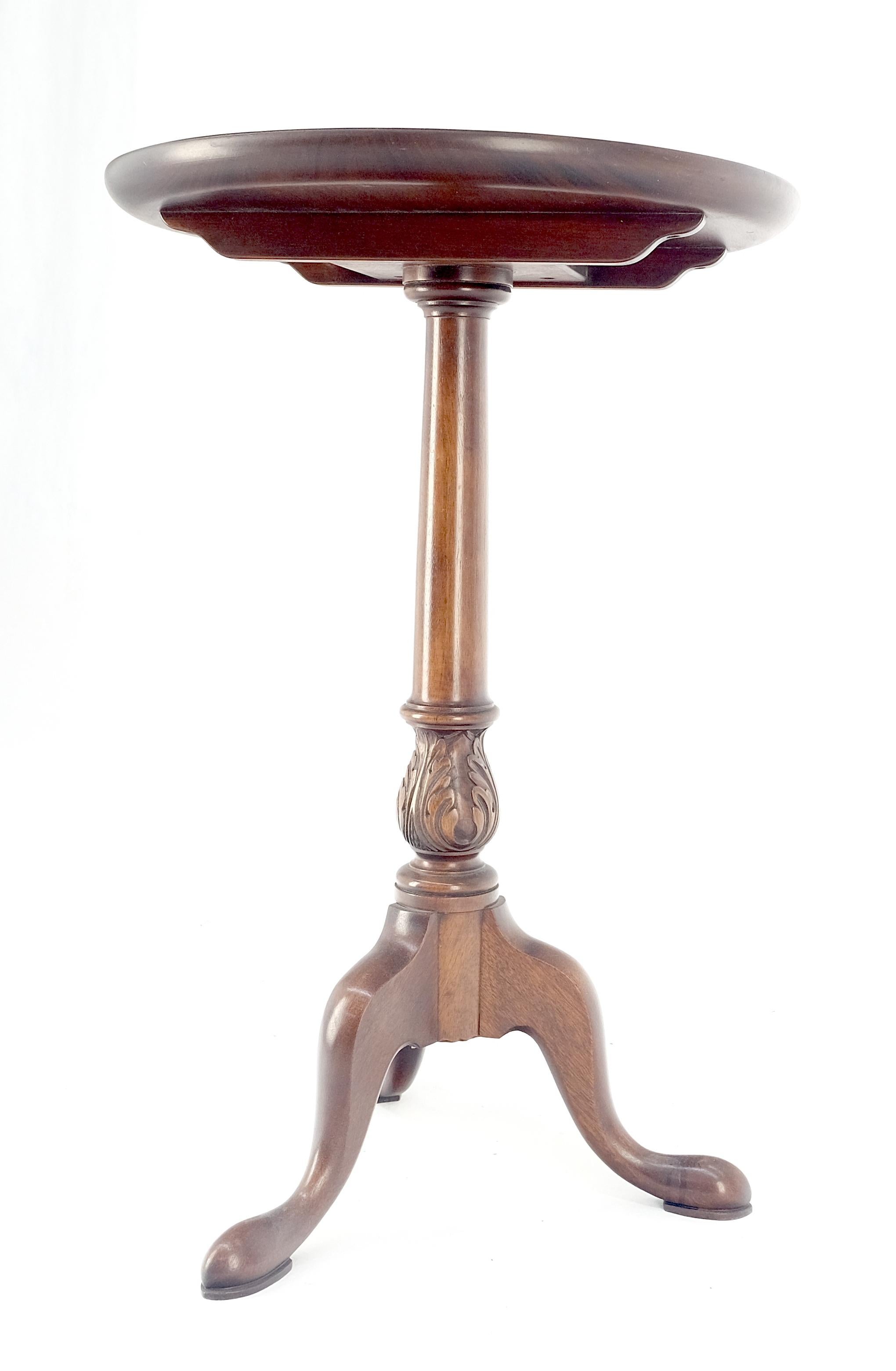 Antique c1920s Carved Mahogany Tripod Base Round Pie Crust Edge Lamp Side Table For Sale 4