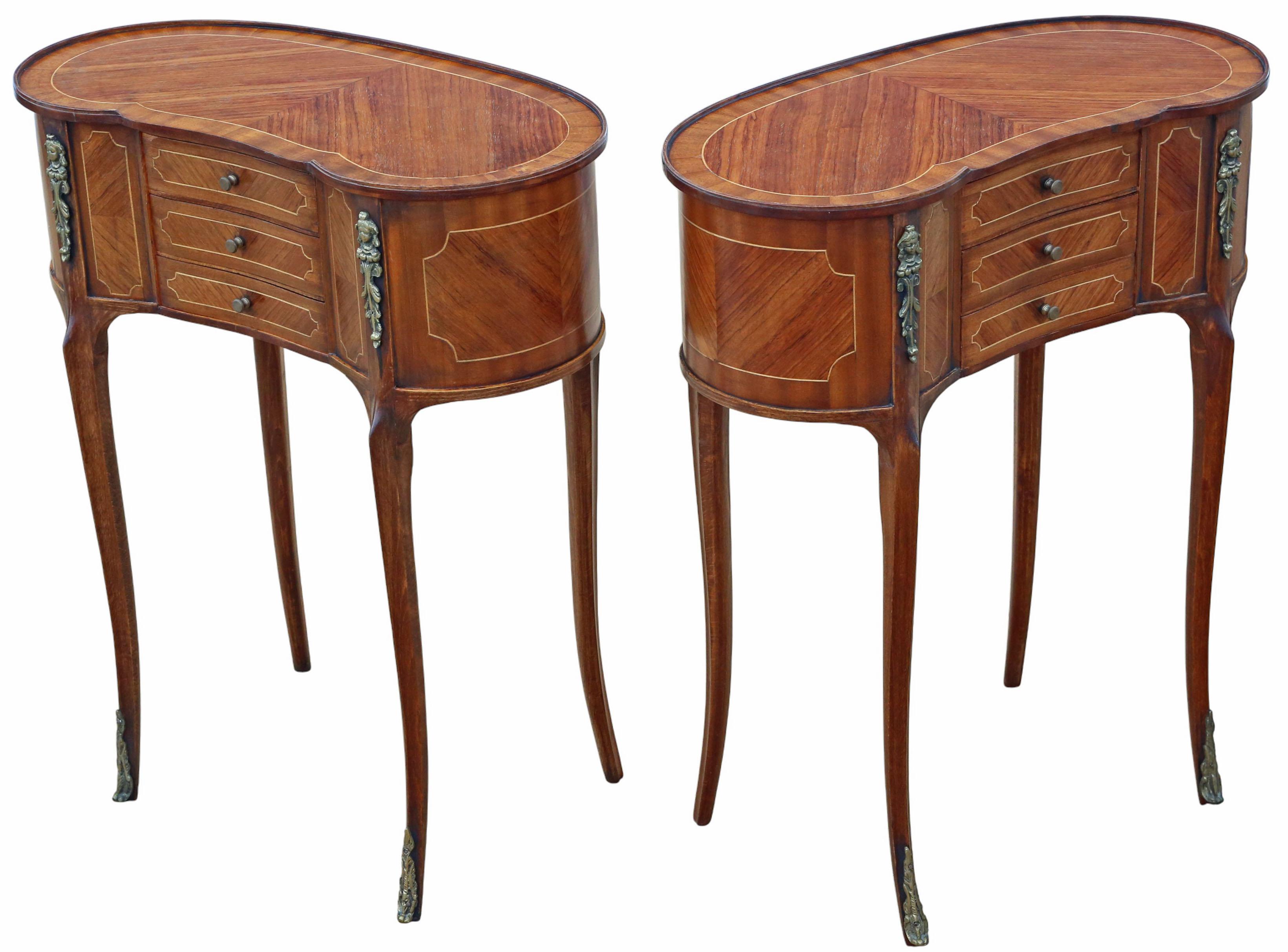 Antique c.1925 Pair of Kidney-Shaped Inlaid Veneer Bedside Tables / Cupboards Bon état - En vente à Wisbech, Cambridgeshire