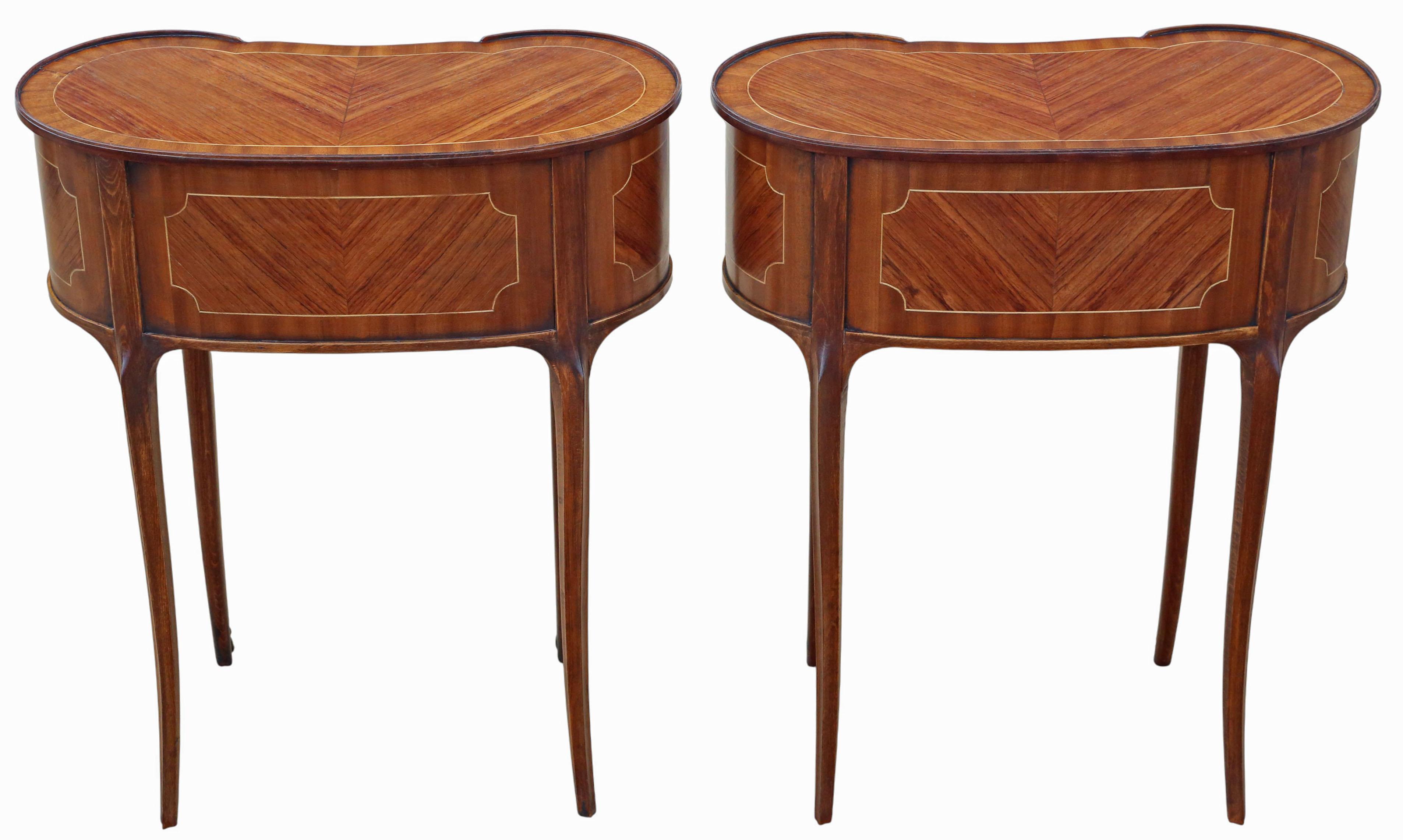 Bois Antique c.1925 Pair of Kidney-Shaped Inlaid Veneer Bedside Tables / Cupboards en vente