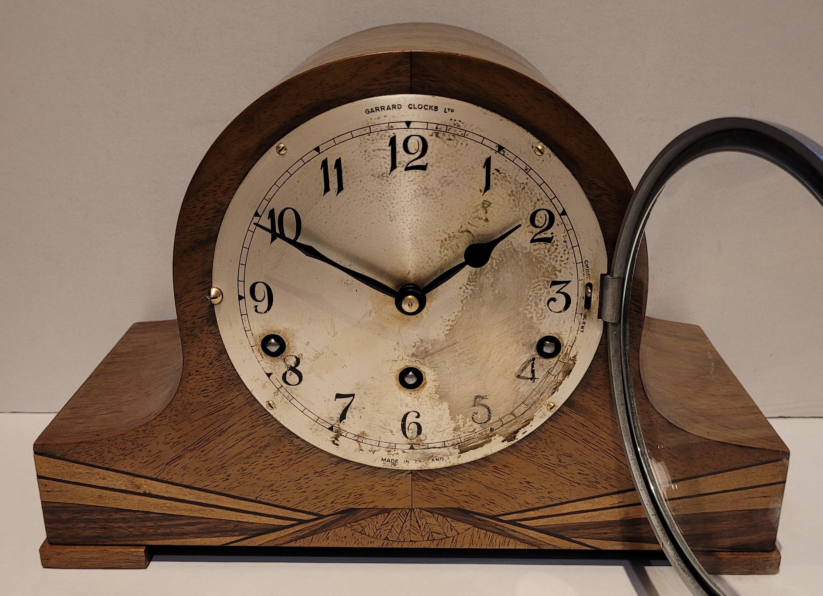 Antique c1930’s “Garrard” Walnut Art Deco Westminster Chiming Clock (Serviced) In Good Condition For Sale In Sutton-In-Ashfield, GB