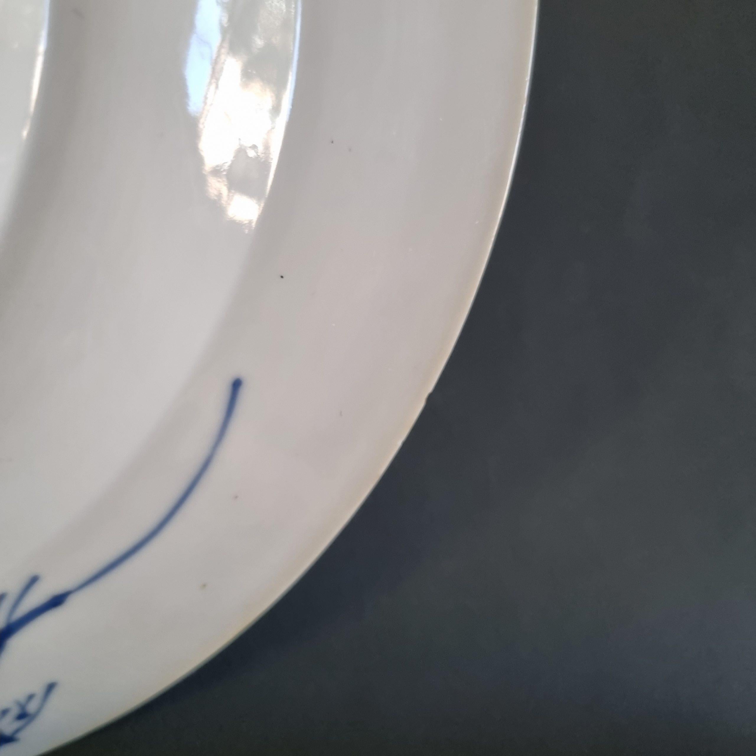 Antique Ca 1700 Chinese Porcelain Kangxi Blue and White Plate with blue border 6