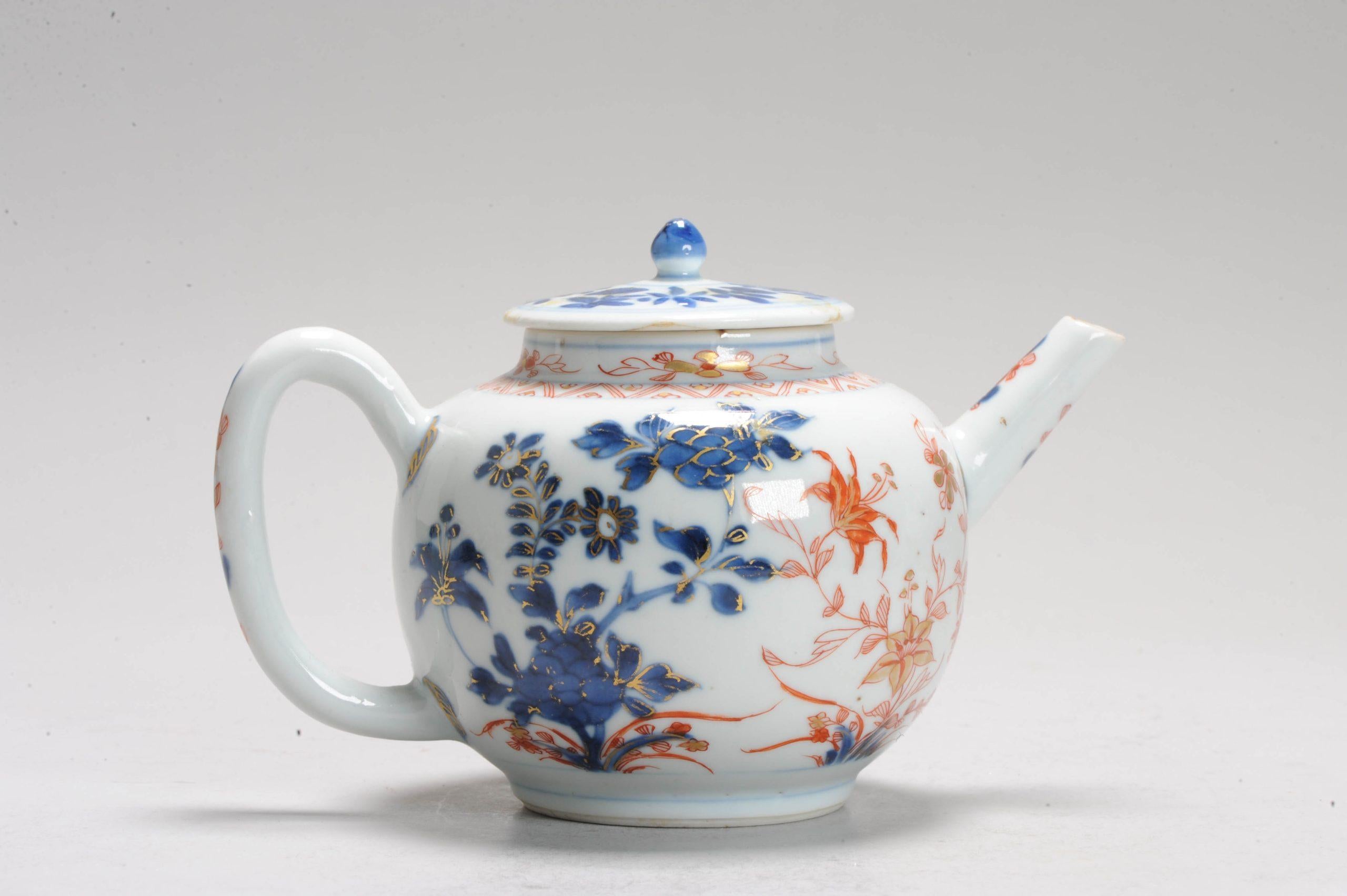 Qing Antique Ca 1700 Chinese Porcelain Kangxi Imari Decorated Teapot For Sale