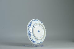 Antique ca 1700 Japanese Arita Kakiemon style Plate Unusual shaped Bowl Flowers