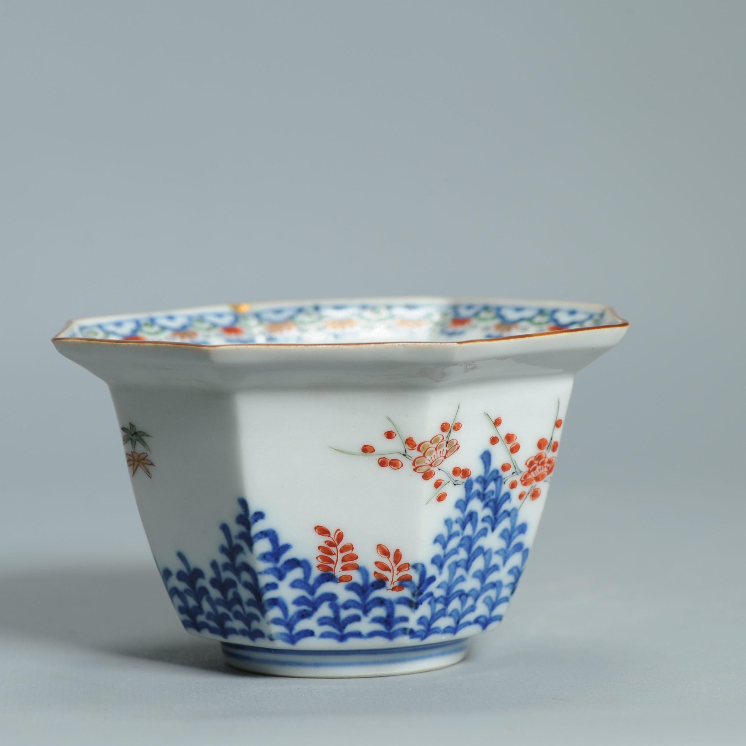 Antike ca 1700 Japanische Arita Kakiemon Ungewöhnlich geformte Schale Blumen im Angebot 4