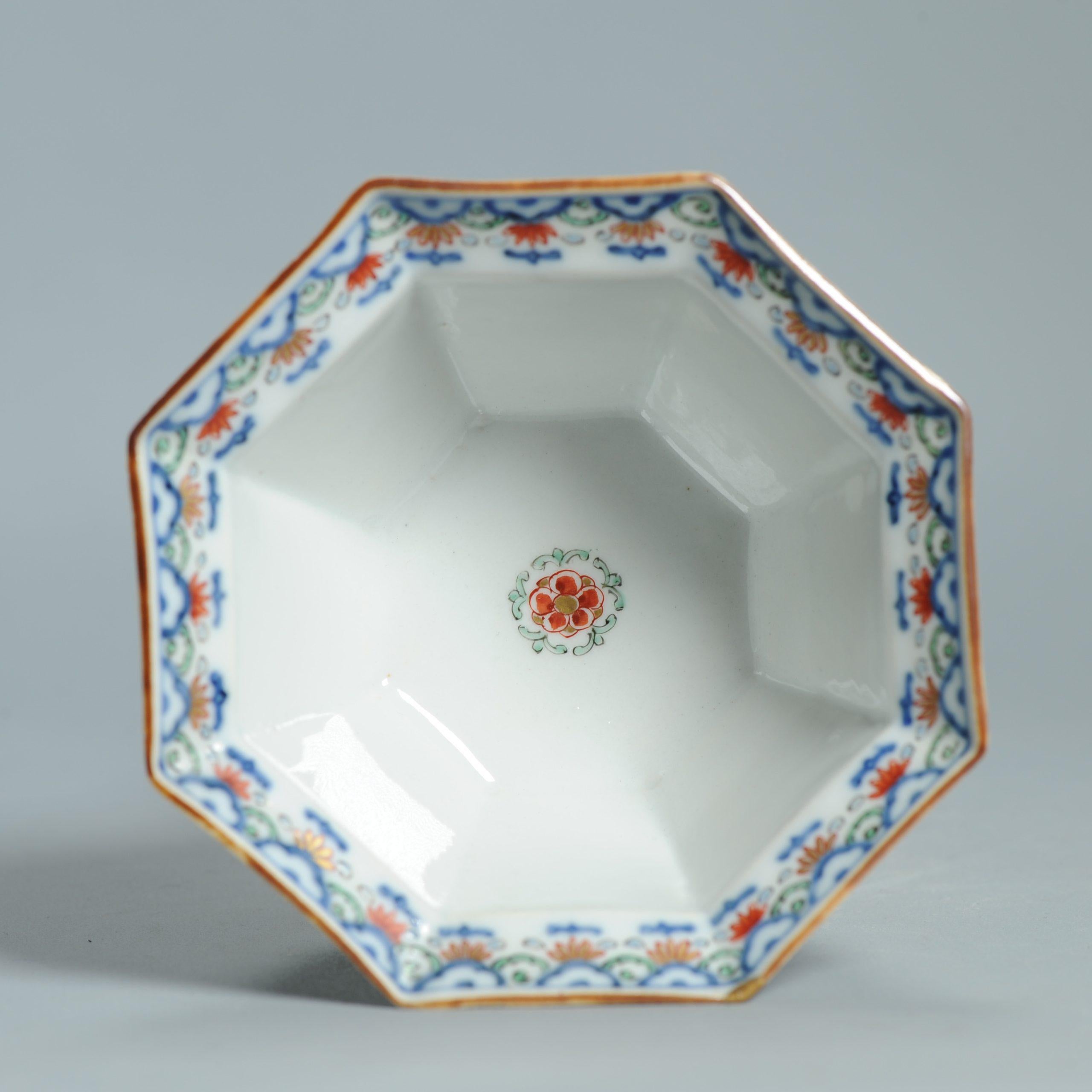 Antike ca 1700 Japanische Arita Kakiemon Ungewöhnlich geformte Schale Blumen im Angebot 6