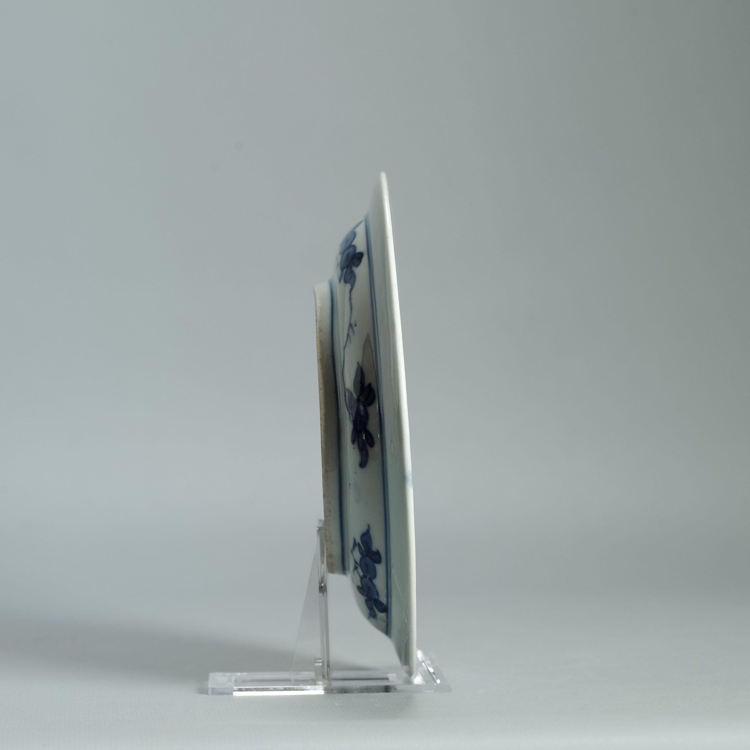 Antico piatto giapponese Arita Master of the Rocks Shunzhi del 1700 ca Molto raro in vendita 4