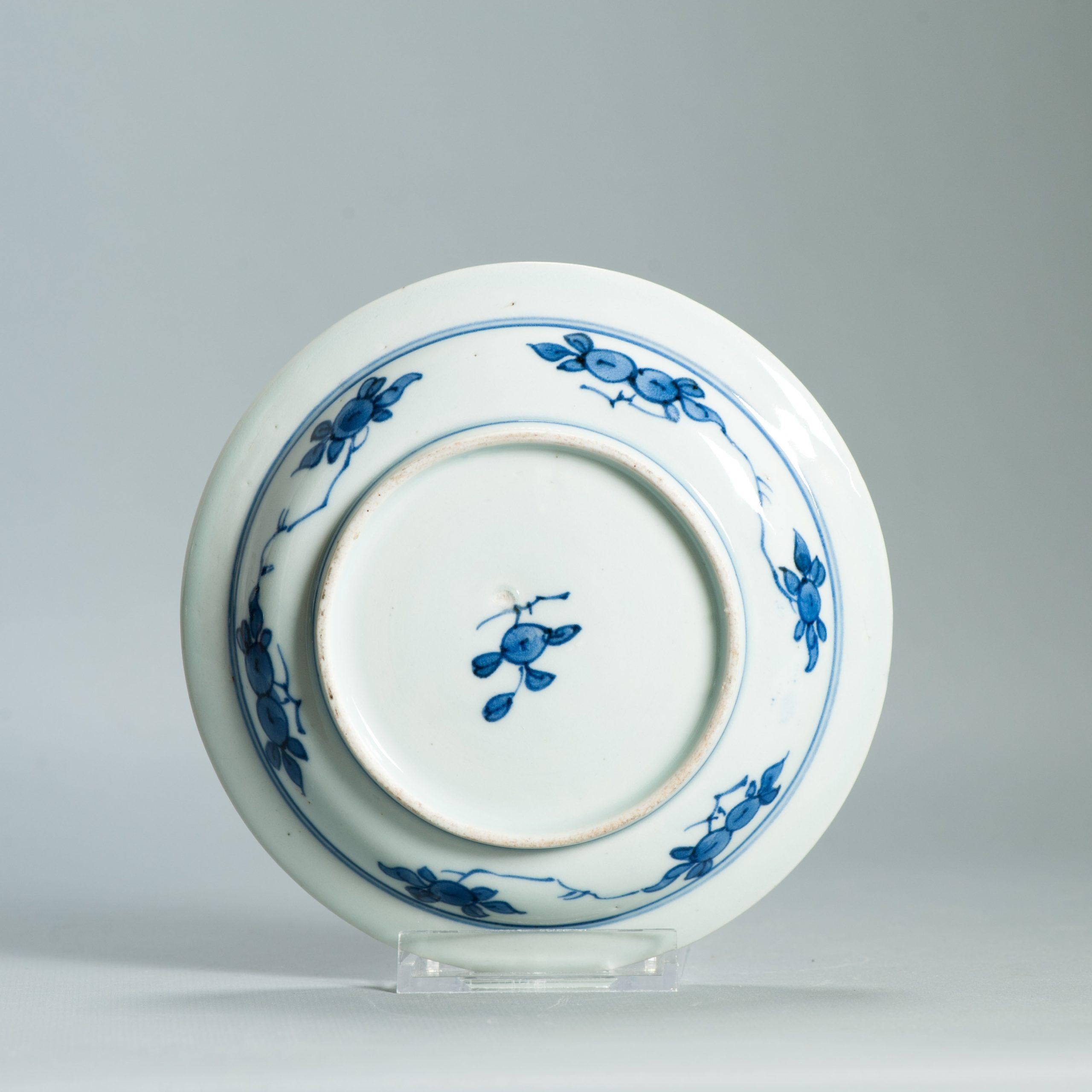 Antico piatto giapponese Arita Master of the Rocks Shunzhi del 1700 ca Molto raro in vendita 1