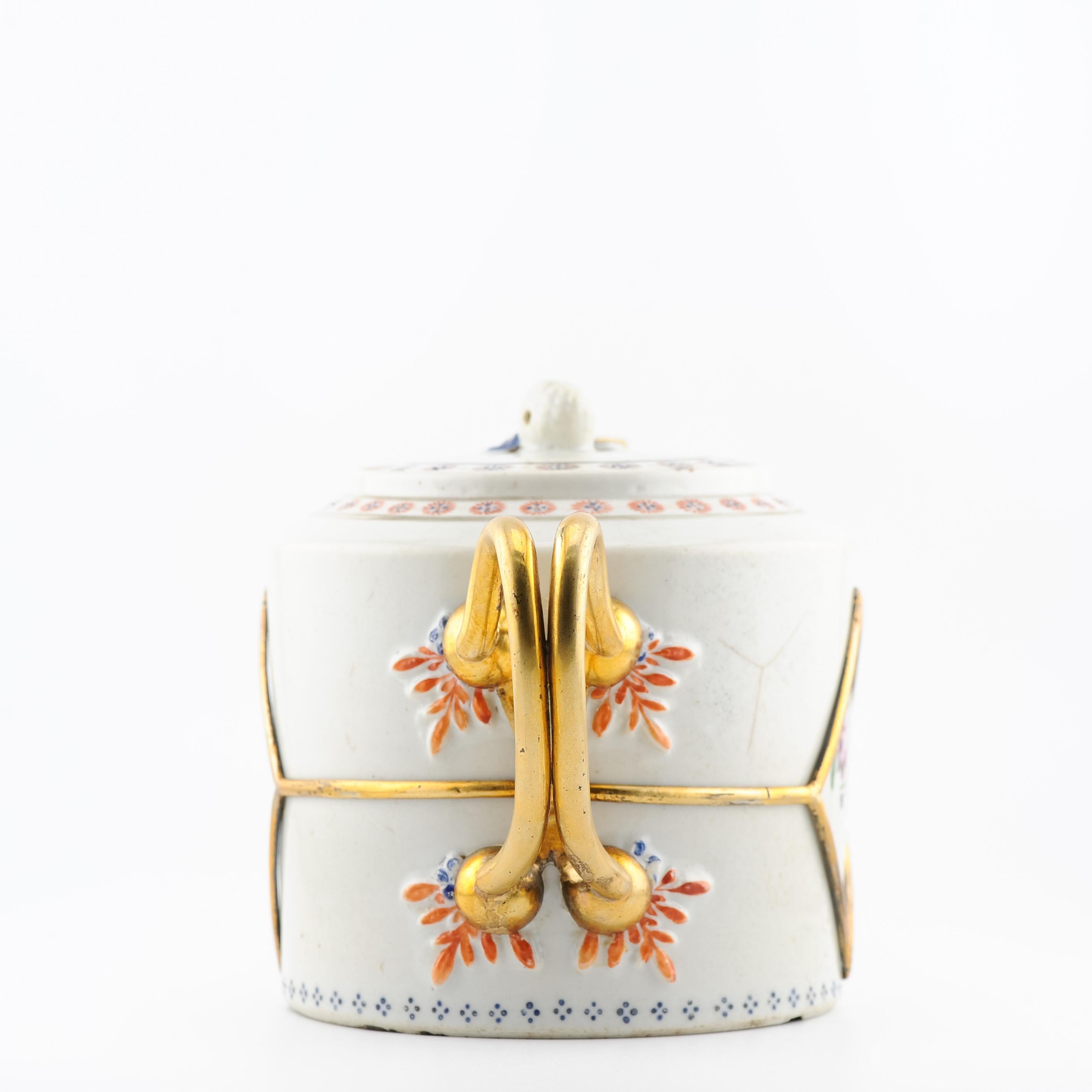Antique Ca 1780 Chinese Porcelain Jiaqing Fencai Decorated Teapot Rose For Sale 10