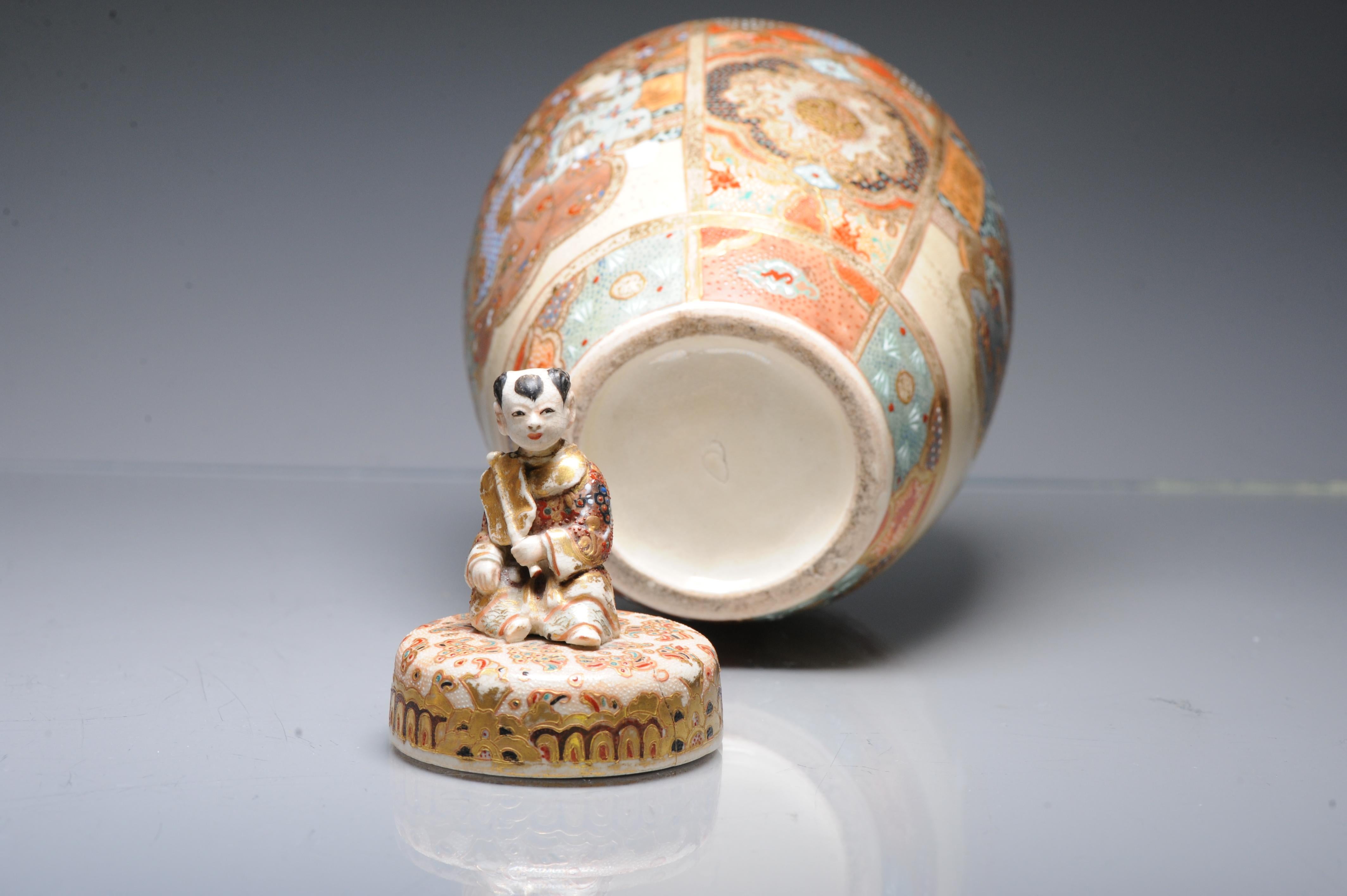 Antique Ca 1900 Japanese Satsuma Jar with Figures Richly Decorated Unmarked For Sale 5