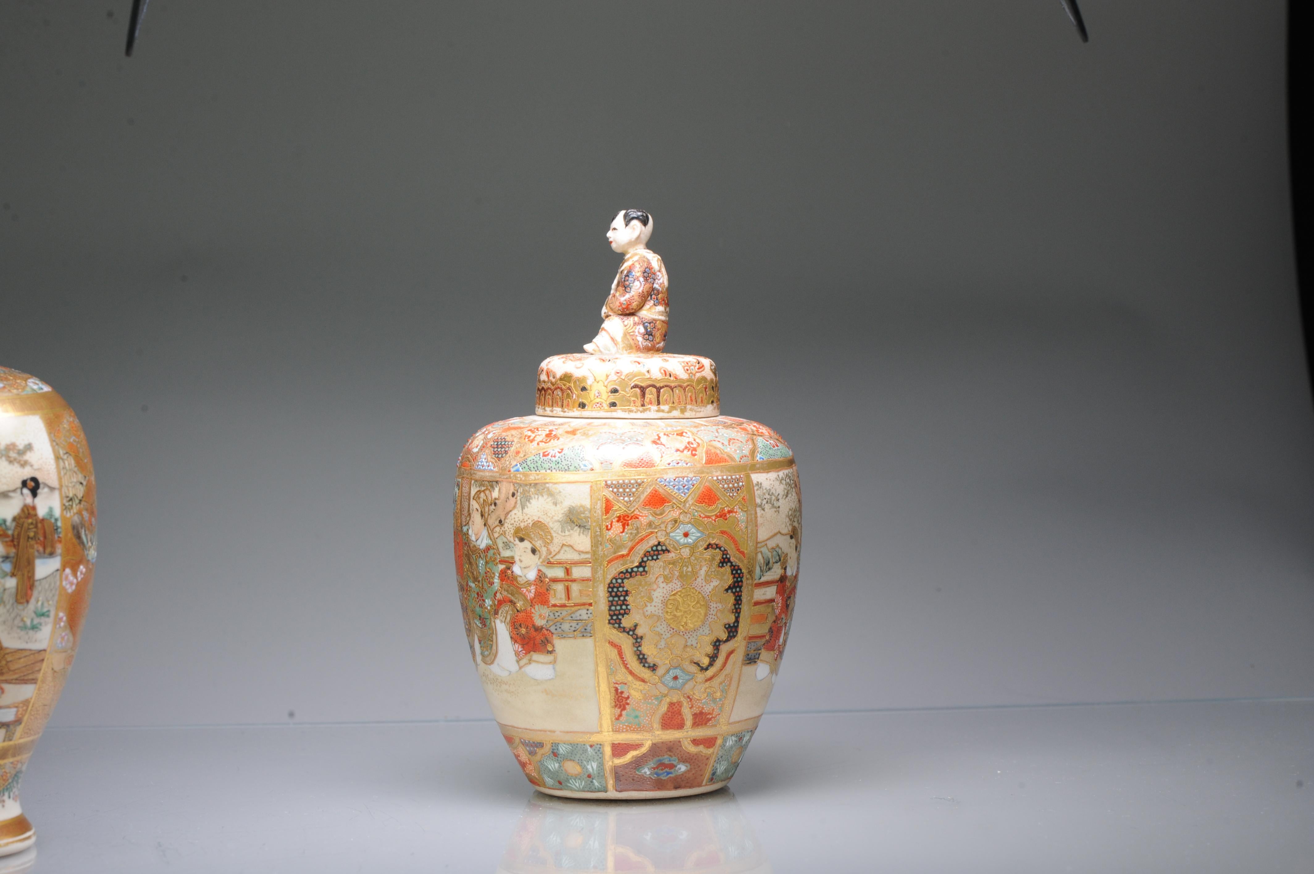 Antique Ca 1900 Japanese Satsuma Jar with Figures Richly Decorated Unmarked In Good Condition For Sale In Amsterdam, Noord Holland
