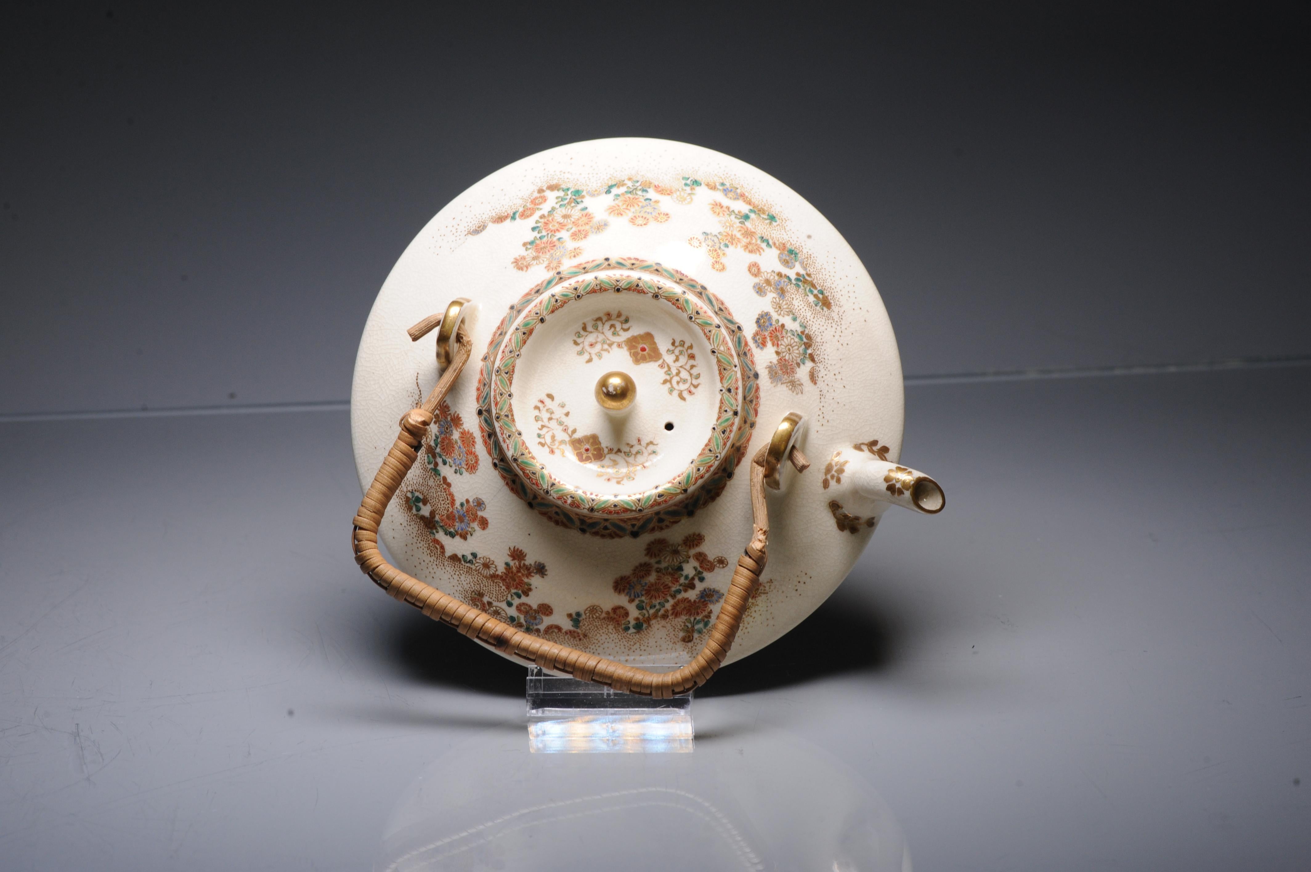 Antique ca 1900 Japanese Satsuma Taizan Teapot Richly Decorated Marked For Sale 9