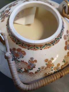 Antique ca 1900 Japanese Satsuma Taizan Teapot Richly Decorated Marked