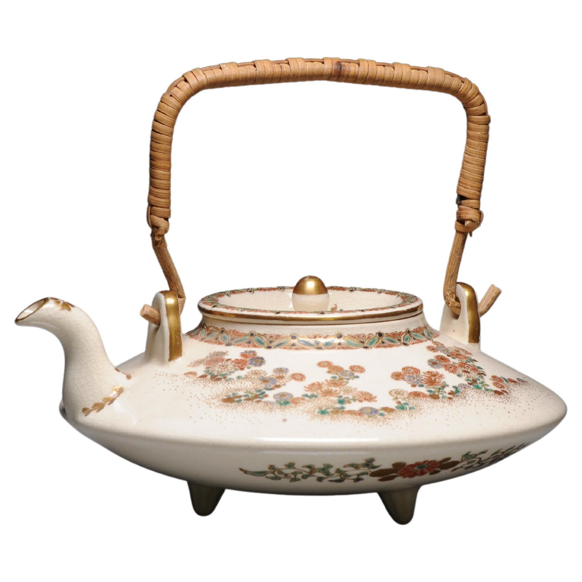 Antique ca 1900 Japanese Satsuma Taizan Teapot Richly Decorated Marked