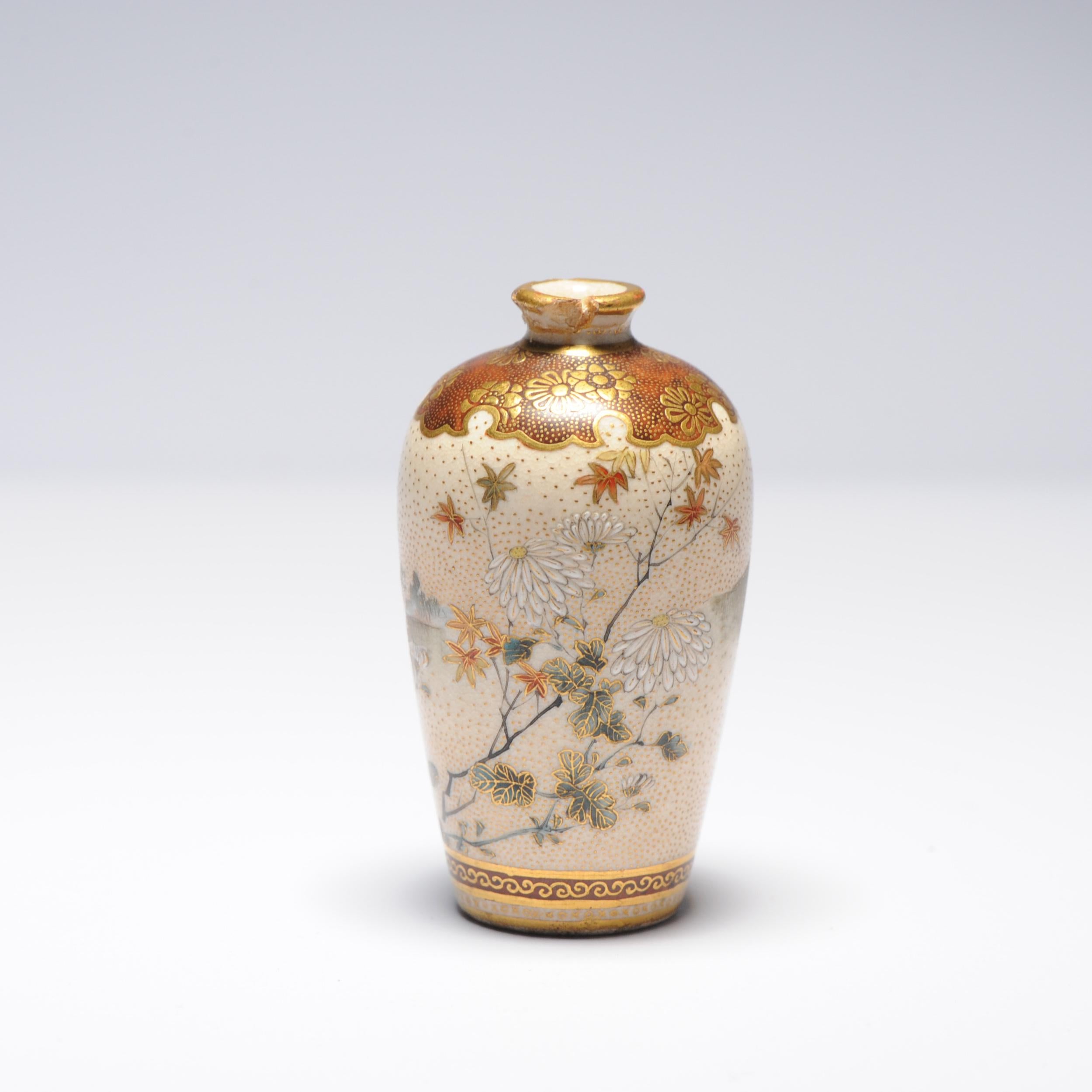 Mini vase japonais ancien de qualité supérieure Satsuma datant d'environ 1900, richement décoré en vente 5