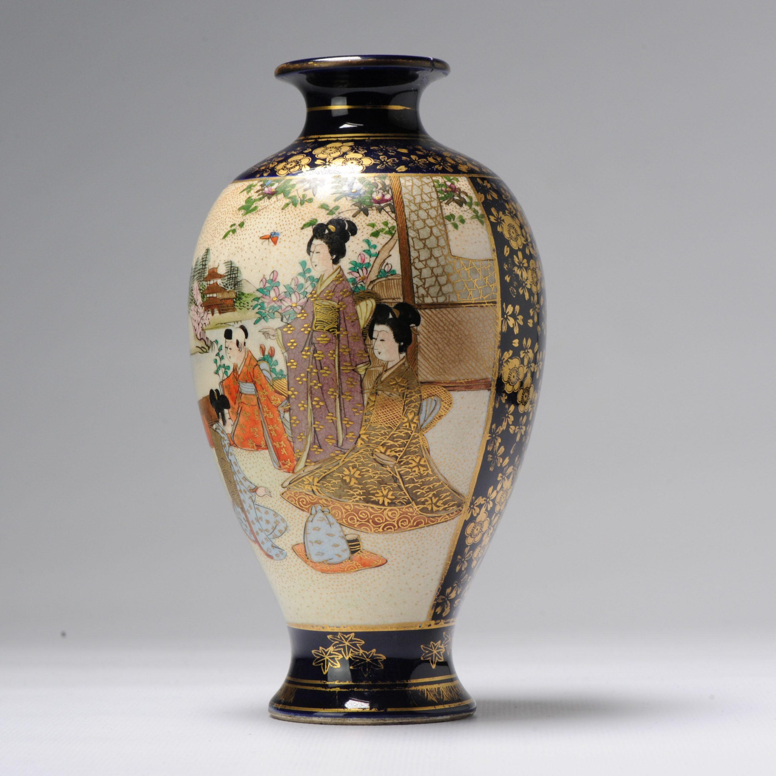 Antique ca 1900 Japanese Satsuma vase Richly Decorated Marked For Sale 1