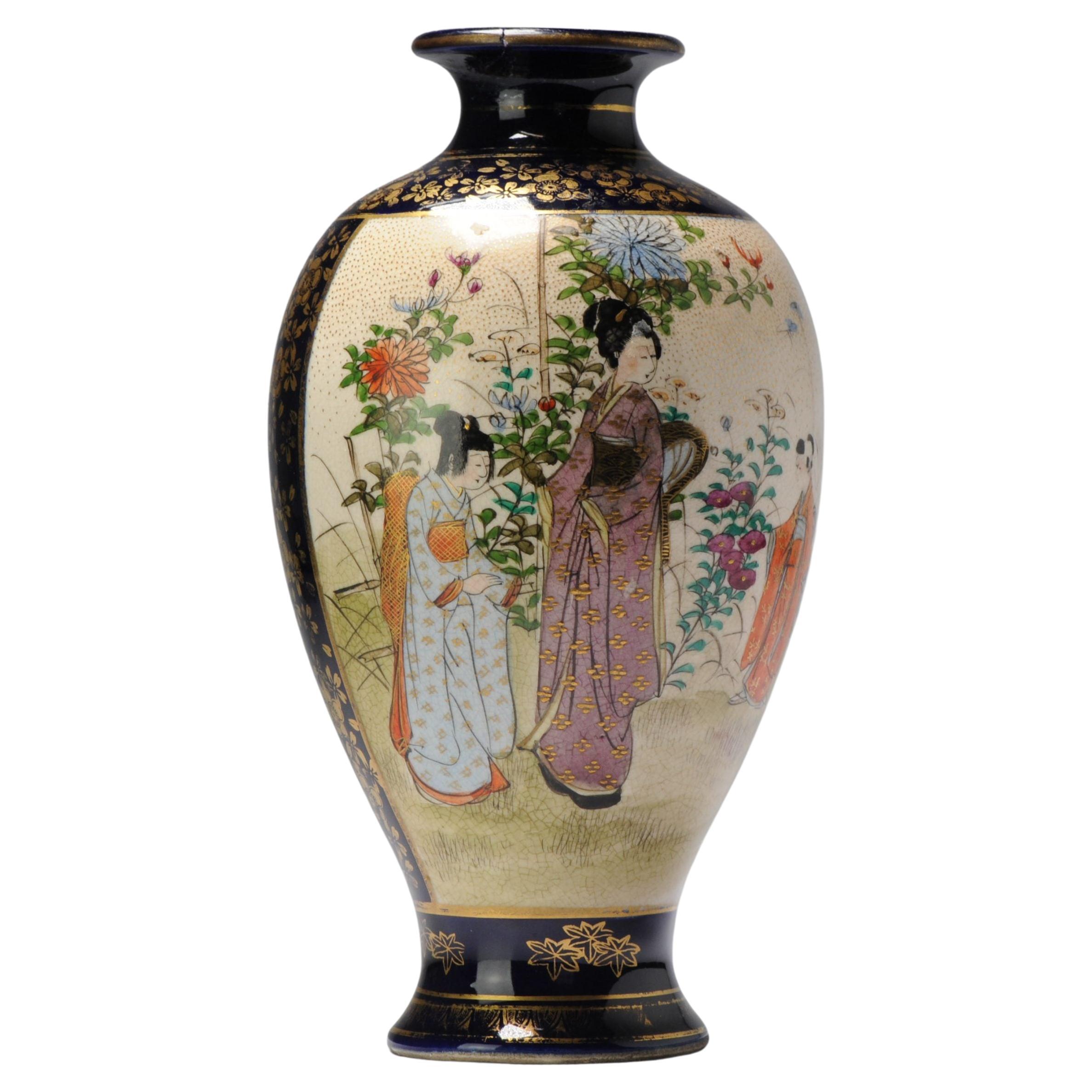 Antiquité ca 1900 Vase japonais Satsuma Richement Décoré Marqué