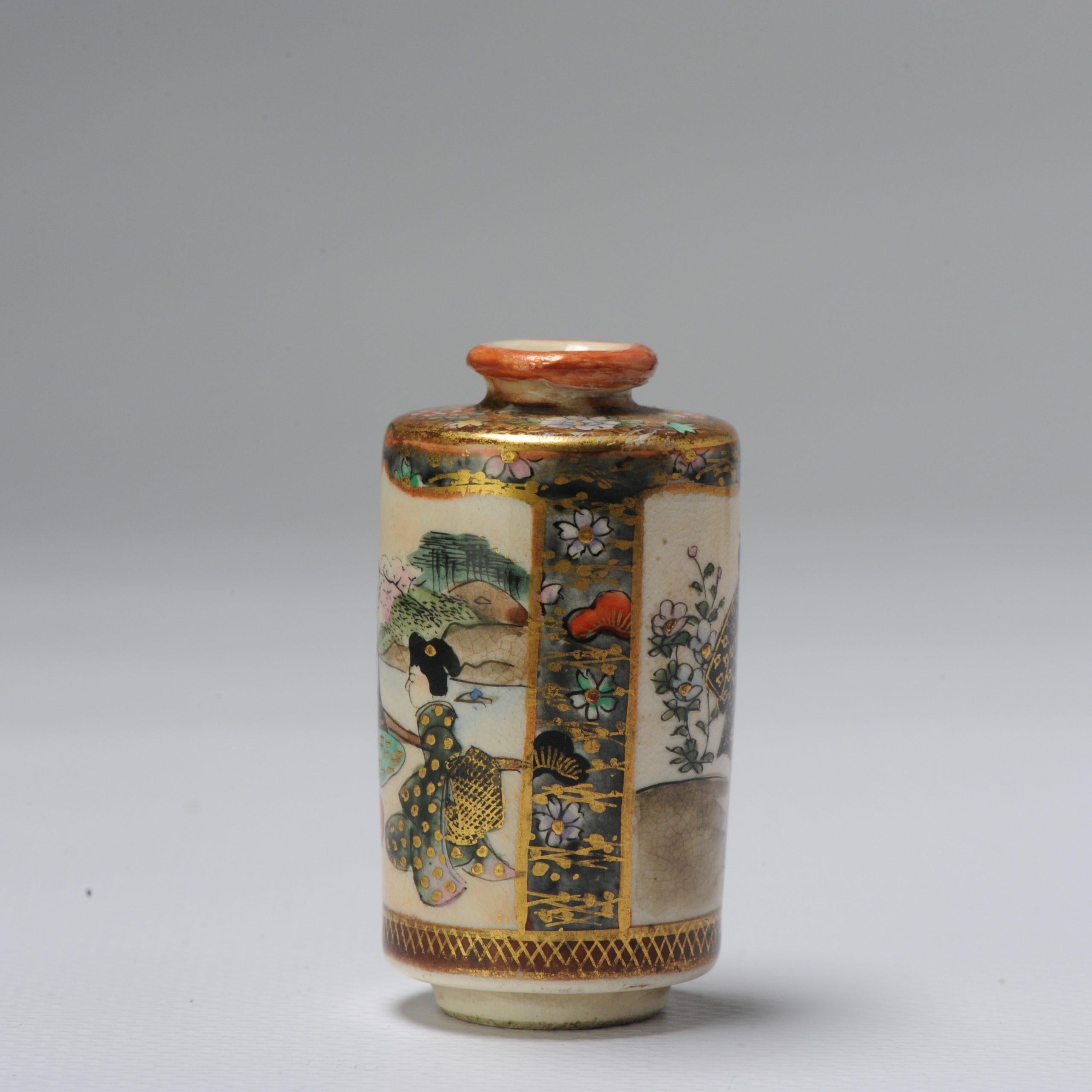 Antike japanische Satsuma-Vase aus der Zeit um 1900, reich verzierte, markierte Miniatur (Meiji-Periode) im Angebot
