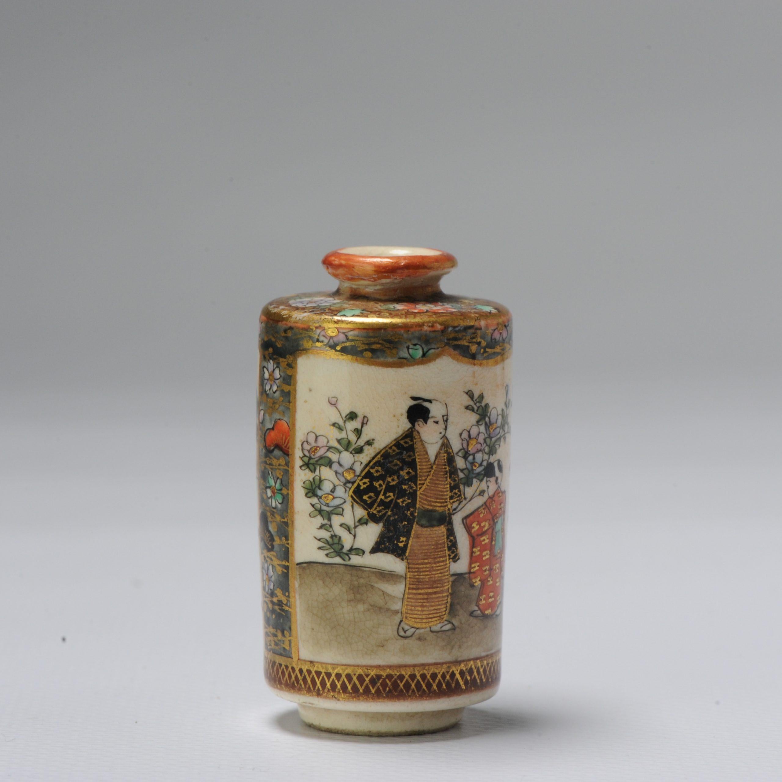 Antike japanische Satsuma-Vase aus der Zeit um 1900, reich verzierte, markierte Miniatur (Japanisch) im Angebot