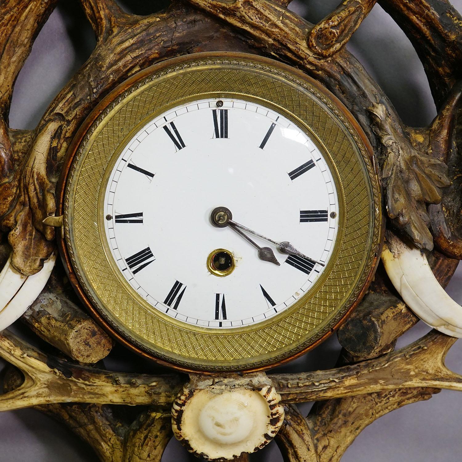 19th Century Antique Cabin Antler Wall Clock with Deer and Chamois Austria ca. 1900 For Sale