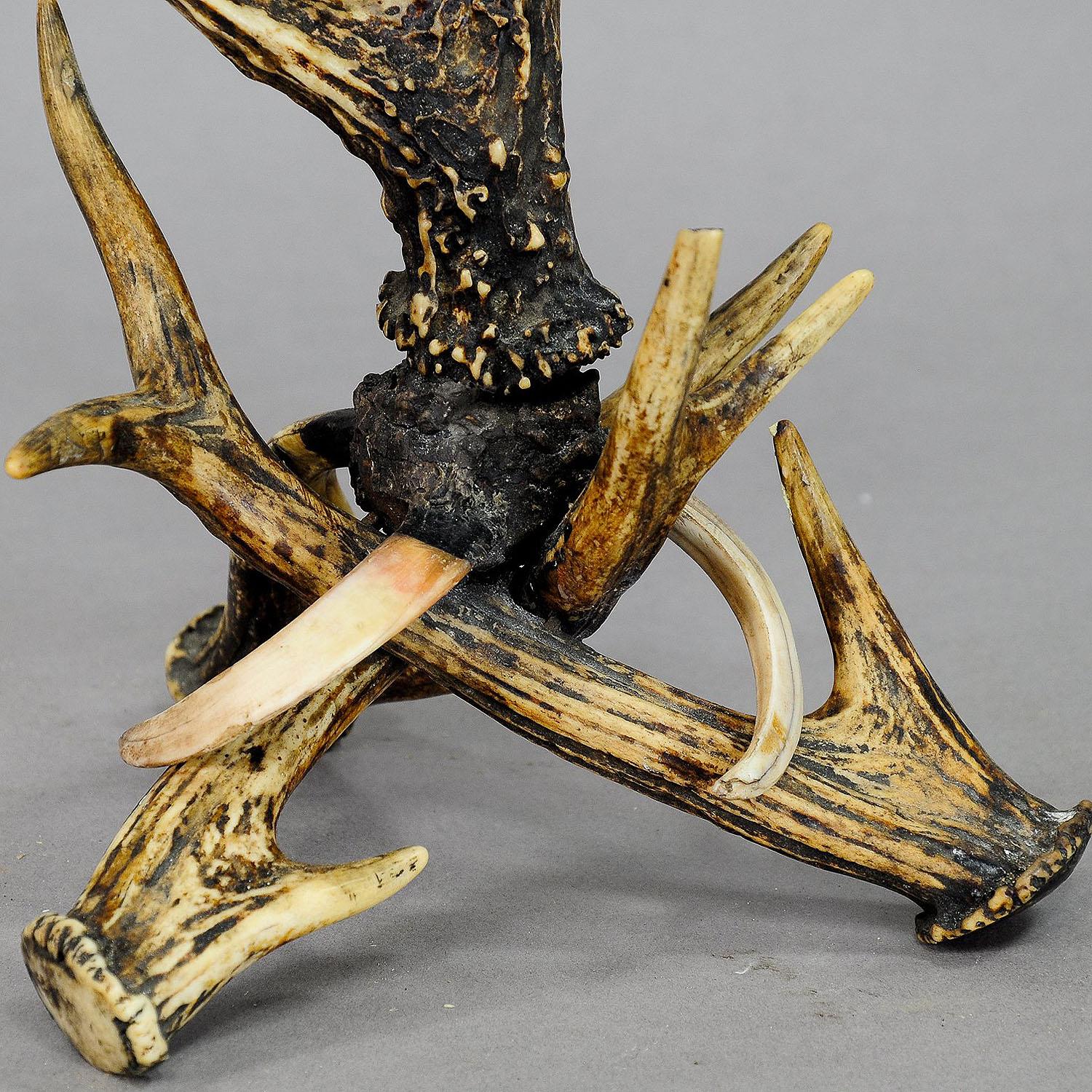 Antique Cabin Decor Antler Candlestick, Black Forest ca. 1890s In Good Condition For Sale In Berghuelen, DE