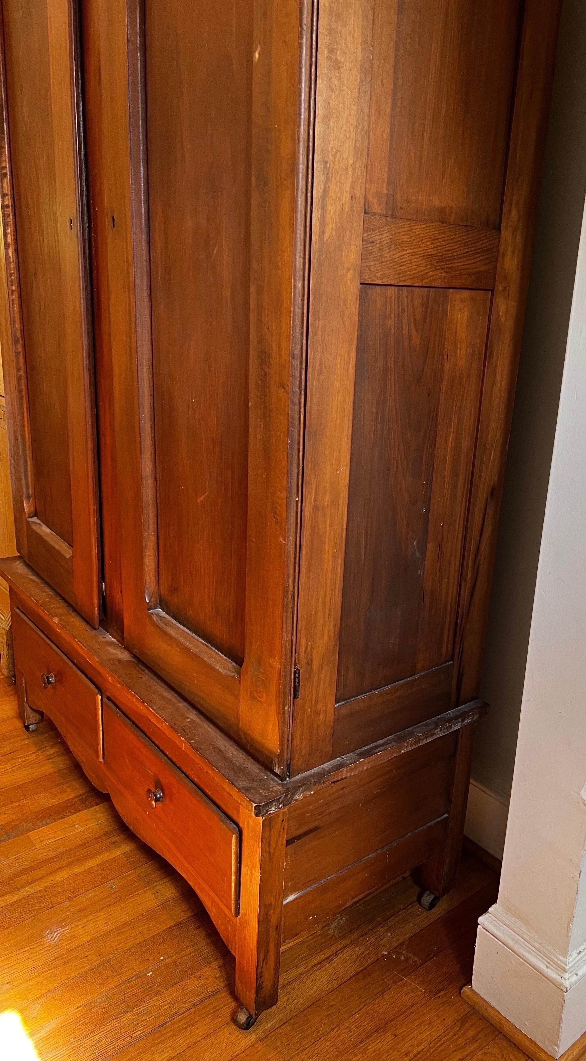 American Antique Cabinet /Armoire with Carved Detail on Top For Sale