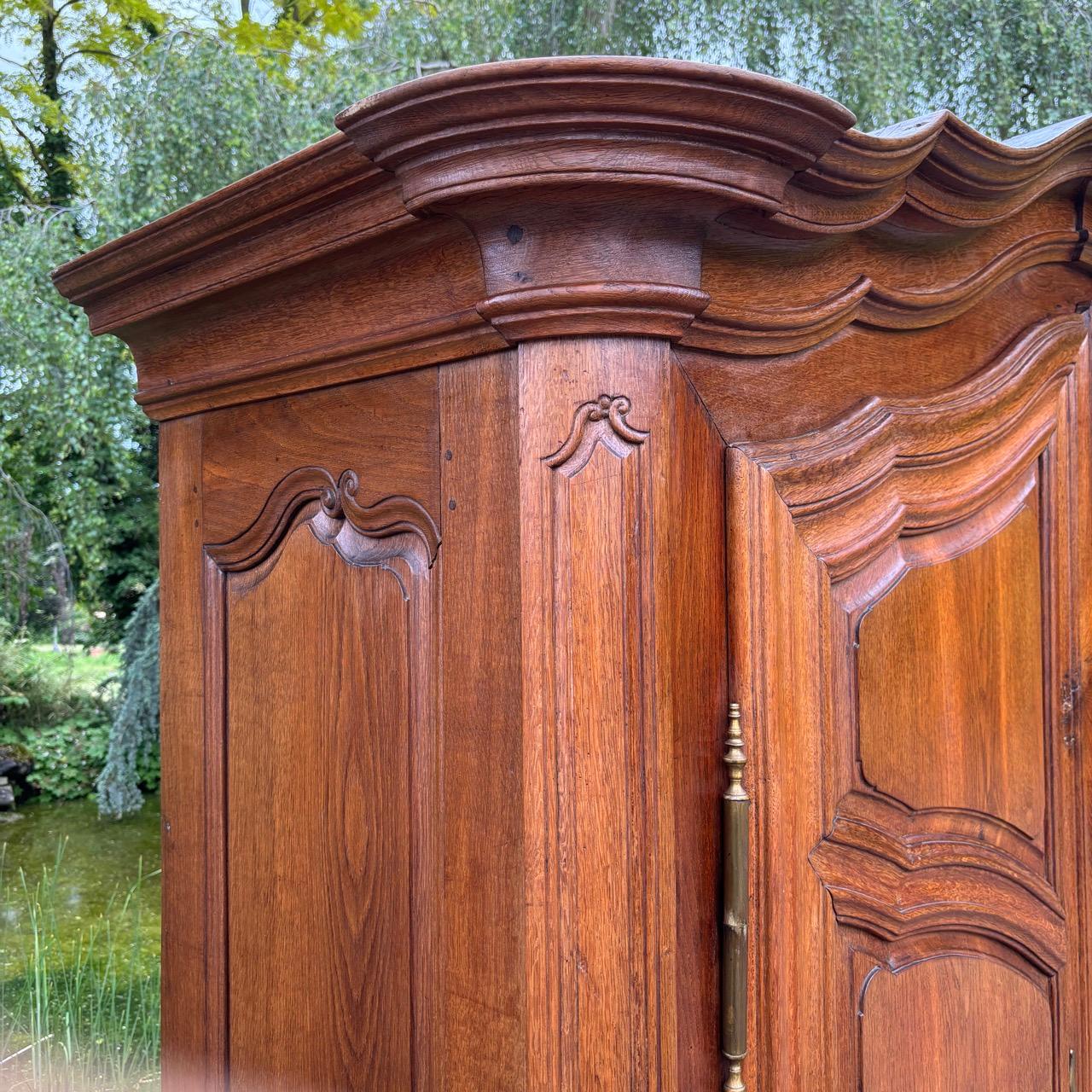 Oak Antique cabinet  Baroque  France around 1700  Unique lock & key For Sale