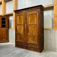 Antique cabinet  Baroque  Lorraine around 1740  Oak & walnut  12 coffers