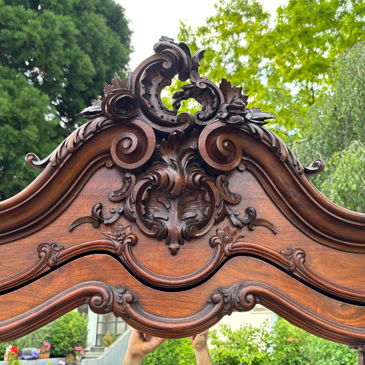 Armadio antico  Berlino, 1856  Noce e Oak  Condizioni ottimali 4