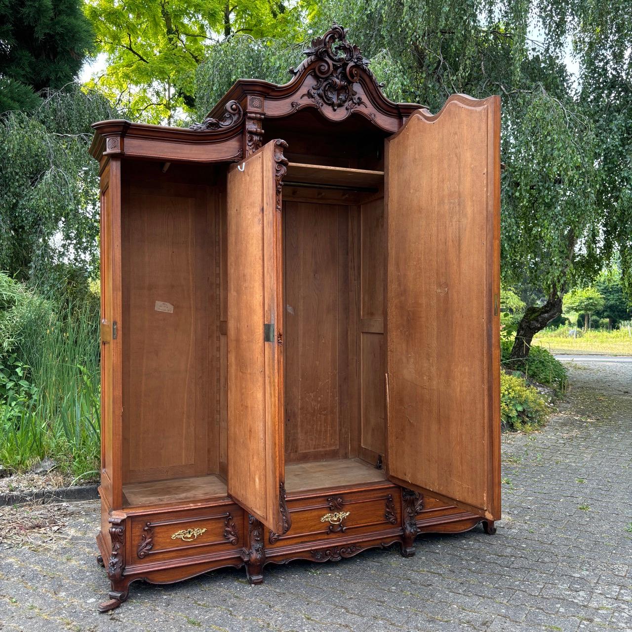 Armadio antico  Berlino, 1856  Noce e Oak  Condizioni ottimali 13
