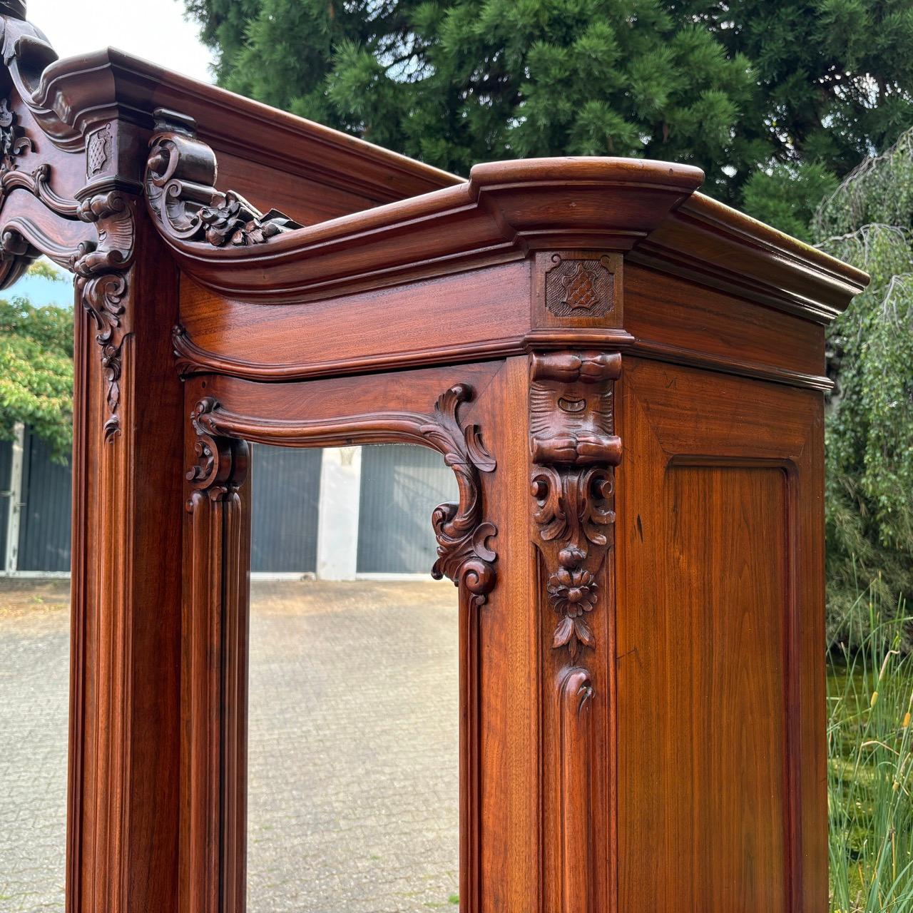 Specchio Armadio antico  Berlino, 1856  Noce e Oak  Condizioni ottimali