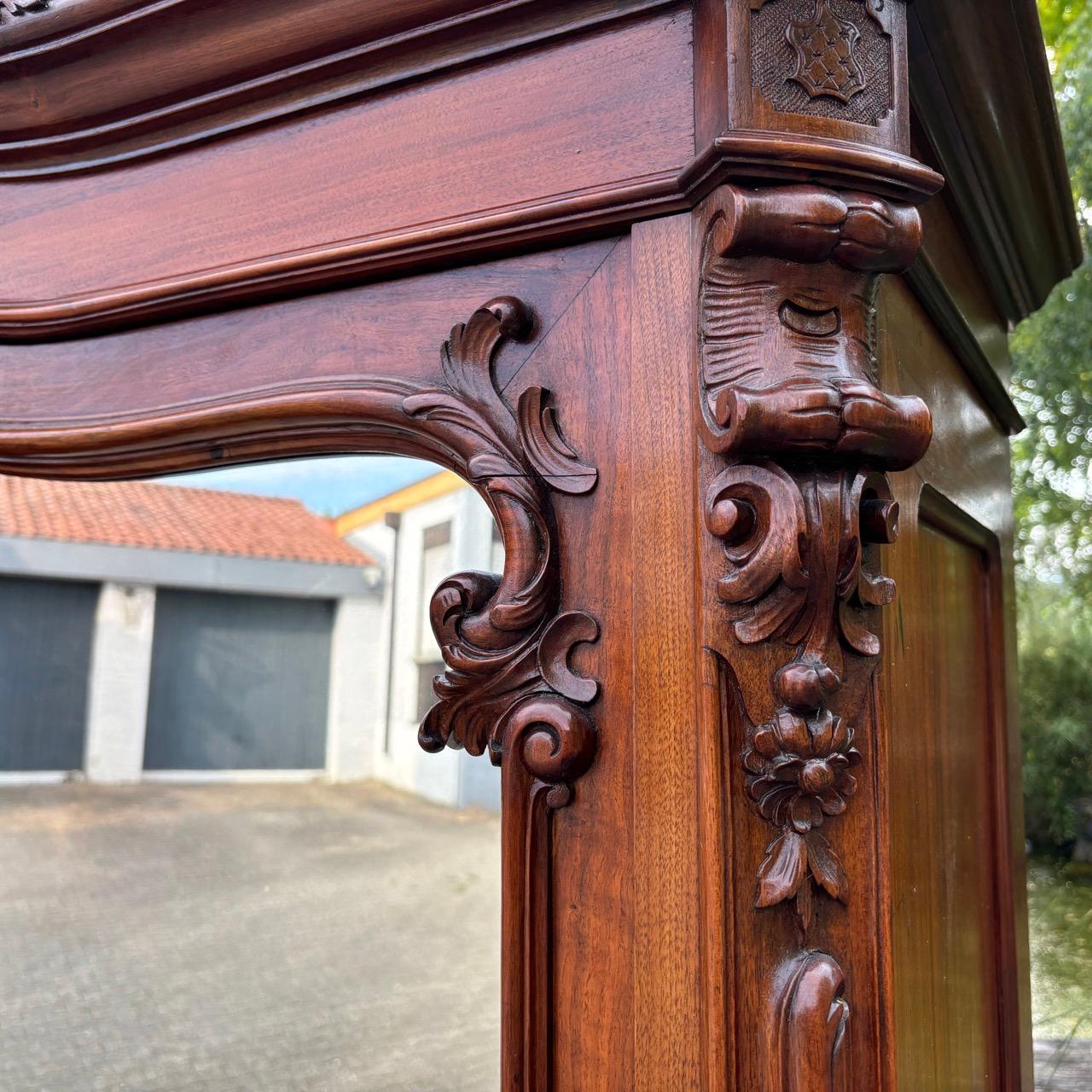 Armadio antico  Berlino, 1856  Noce e Oak  Condizioni ottimali 2