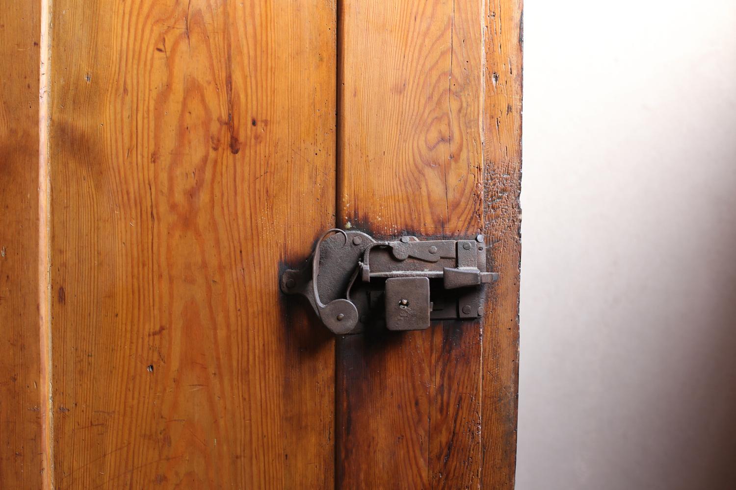 Antikes Kabinett aus Italien 1835er im Zustand „Gut“ im Angebot in Sammu-shi, Chiba