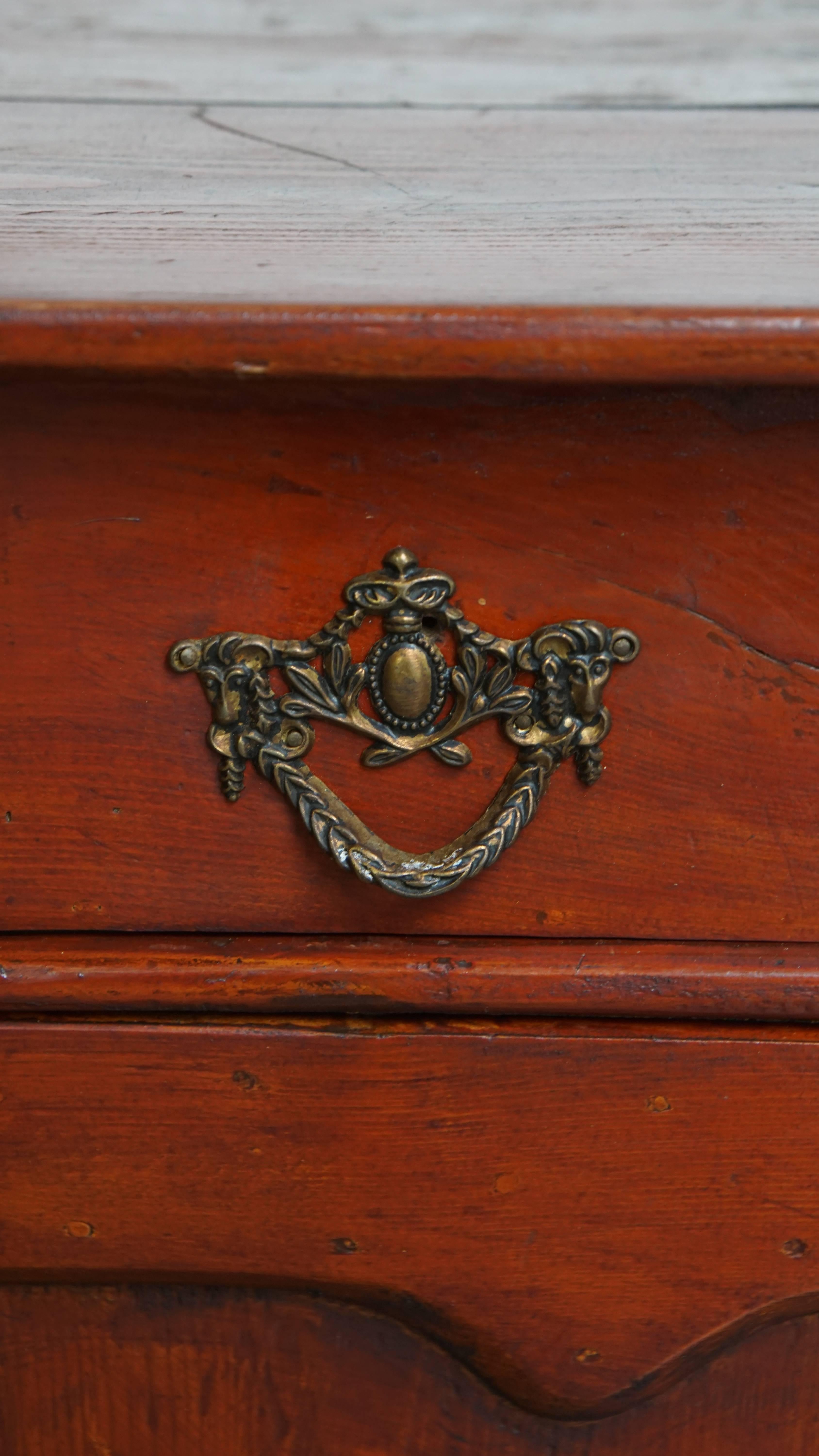 Antique Cabinet in Red/Brown with 2 Doors and a Drawer with Working Lock For Sale 3