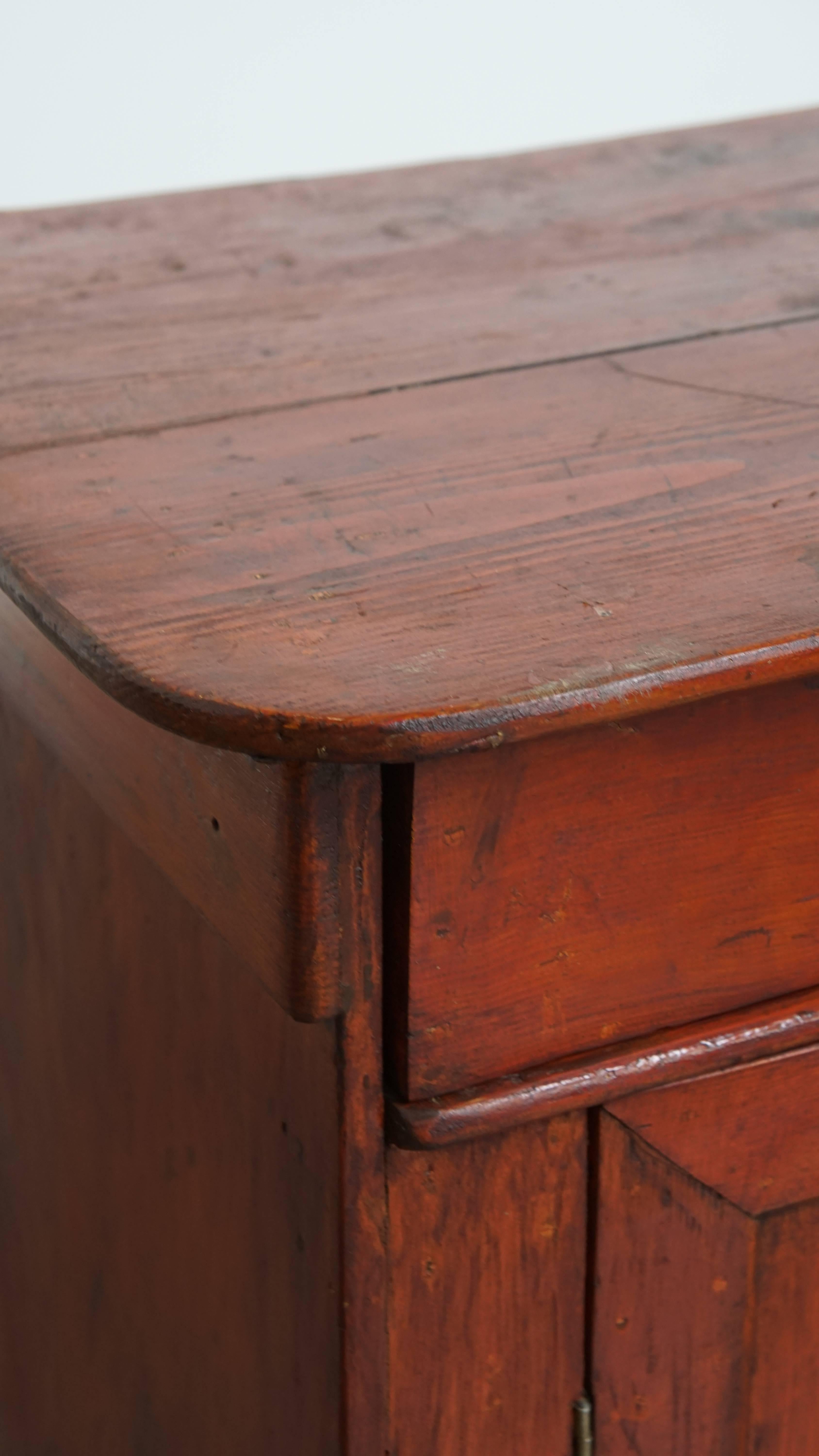Antique Cabinet in Red/Brown with 2 Doors and a Drawer with Working Lock For Sale 1