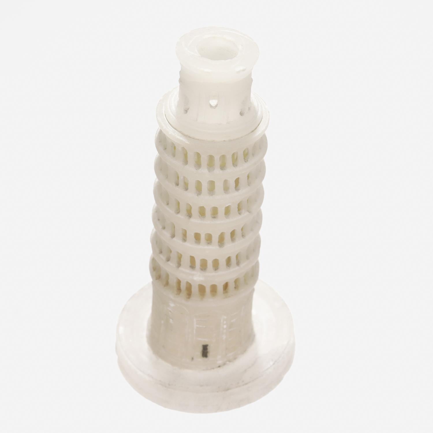 Escultura antigua de alabastro Gran Tour de la Torre Inclinada de Pisa, tamaño armario en venta 1