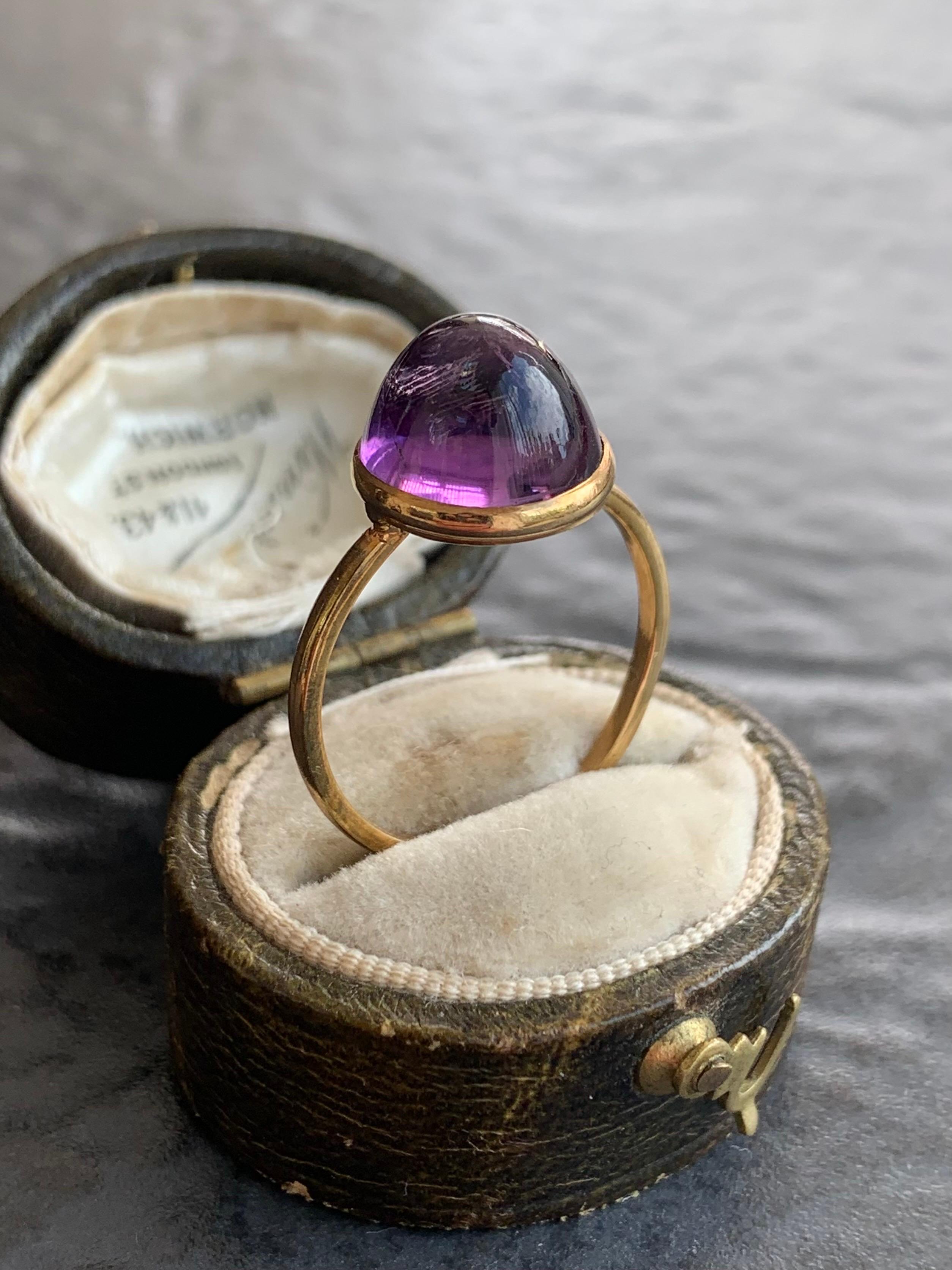 Antique Cabochon Amethyst Cocktail Ring in 9ct Yellow Gold 3