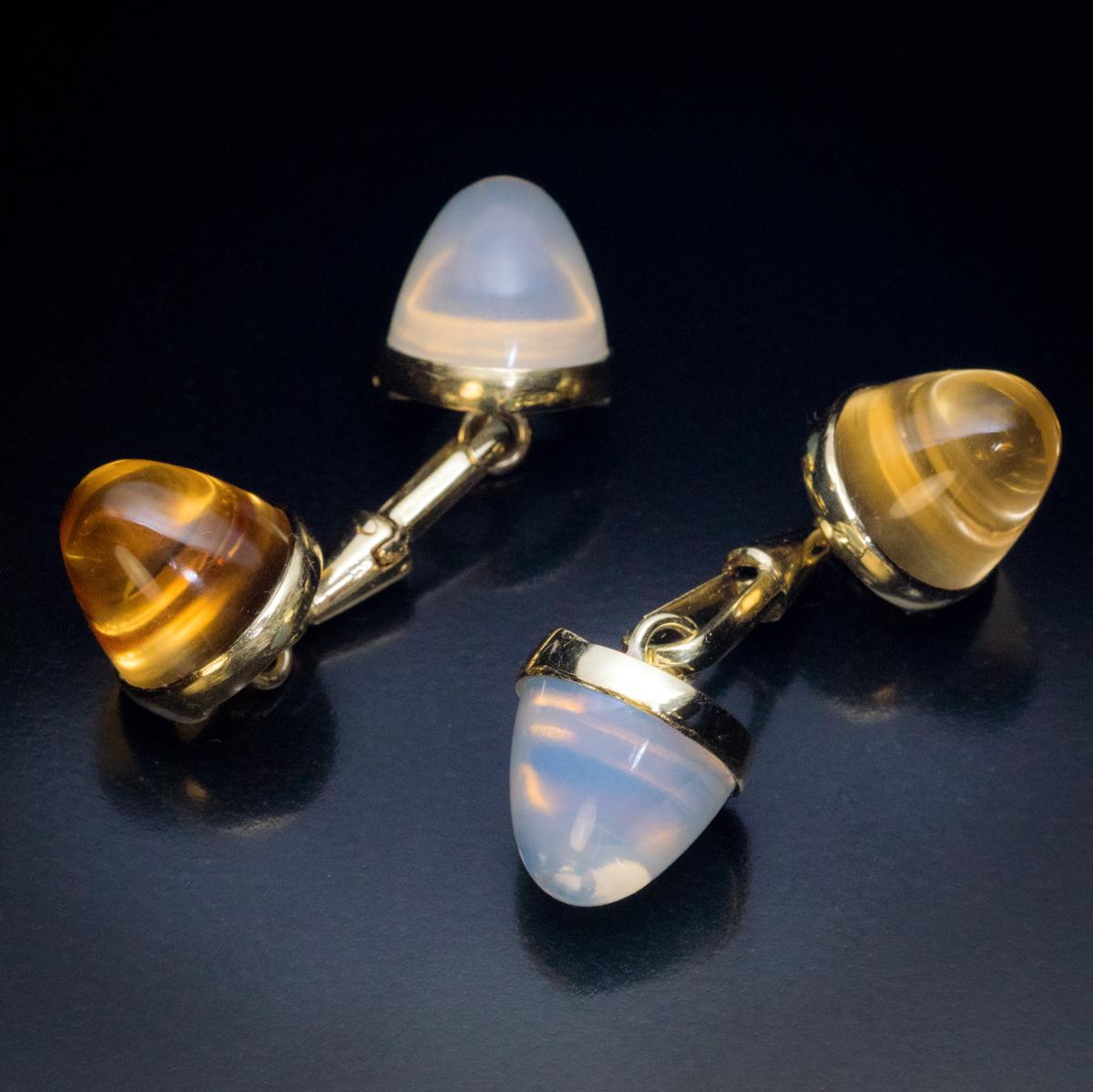 Antique Cabochon Cut Moonstone Citrine Gold Cufflinks In Excellent Condition For Sale In Chicago, IL