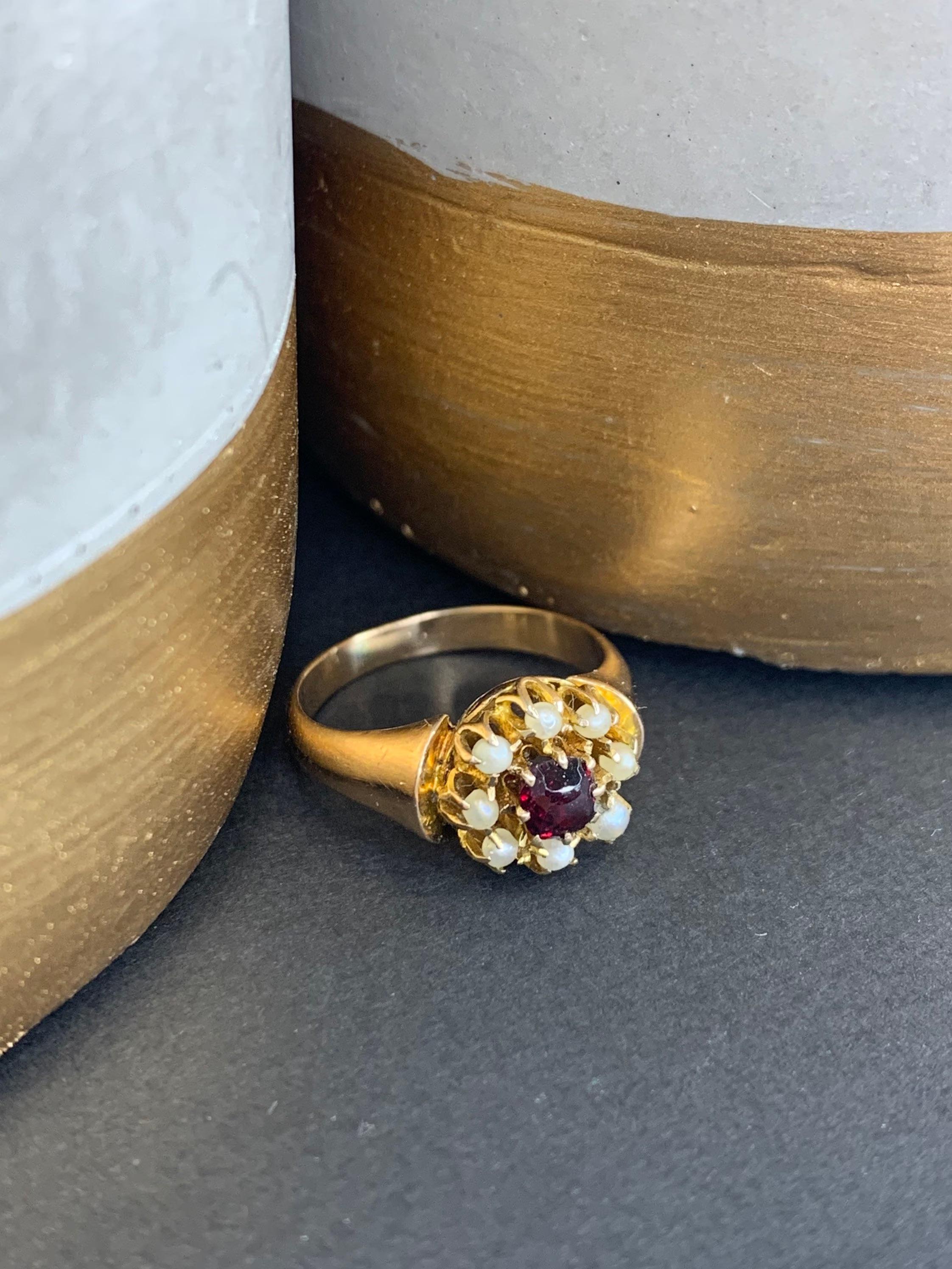 Antique Cabochon Garnet & Seed Pearl Daisy Ring For Sale 1